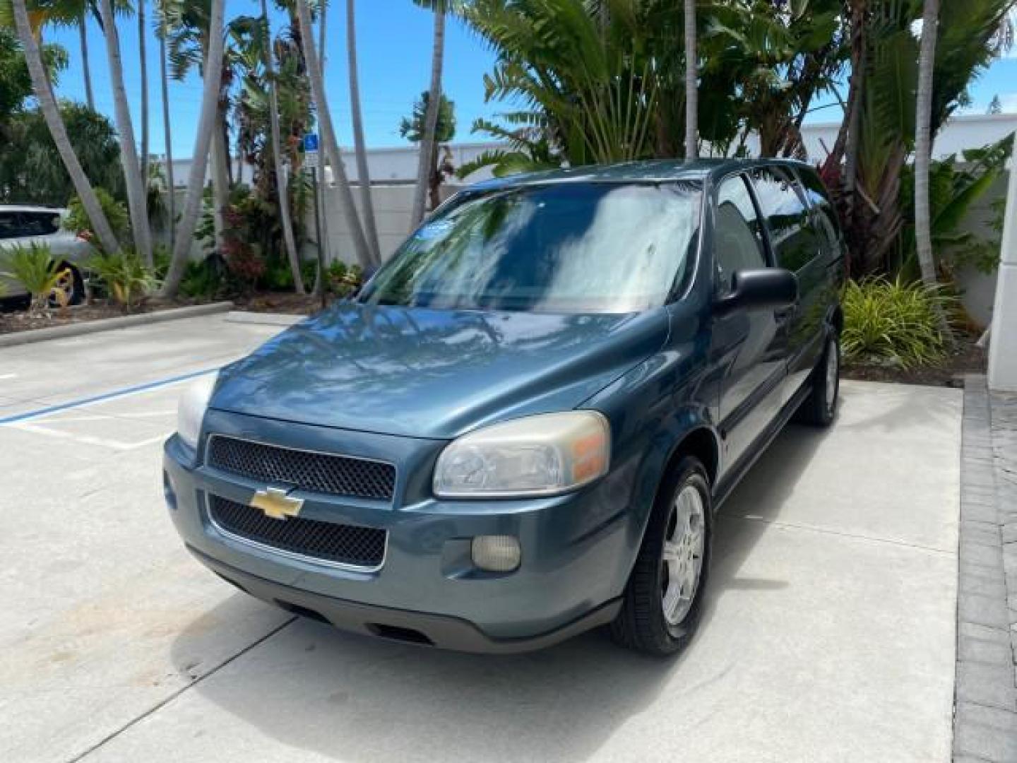 2007 Blue Granite Metallic /Medium Gray Chevrolet Uplander LS LOW MILES 70,368 (1GNDV23177D) with an 3.9L V6 SFI Engine engine, Automatic transmission, located at 4701 North Dixie Hwy, Pompano Beach, FL, 33064, (954) 422-2889, 26.240938, -80.123474 - OUR WEBPAGE FLORIDACARS1.COM HAS OVER 100 PHOTOS AND FREE CARFAX LINK 2007 CHEVROLET UPLANDER LS VIN: 1GNDV23177D130452 1 G N D V 2 3 1 7 7 D 1 3 0 4 5 2 VAN 3.9L V6 F GASOLINE FRONT WHEEL DRIVE Top Features Cloth Seats Third Row Seat Basic Features ABS Brakes AM/FM Stereo Air Conditioning Automatic - Photo#3