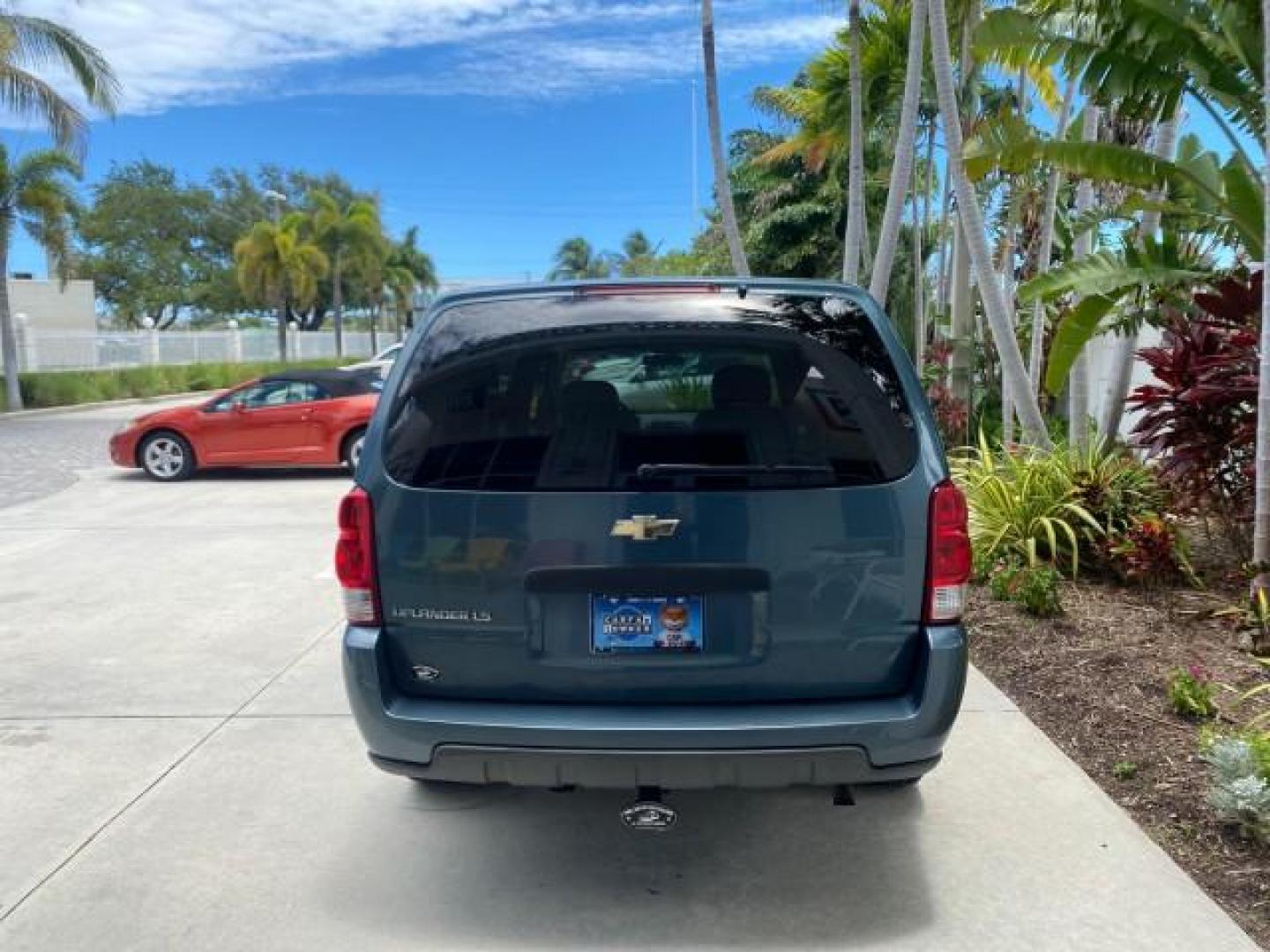 2007 Blue Granite Metallic /Medium Gray Chevrolet Uplander LS LOW MILES 70,368 (1GNDV23177D) with an 3.9L V6 SFI Engine engine, Automatic transmission, located at 4701 North Dixie Hwy, Pompano Beach, FL, 33064, (954) 422-2889, 26.240938, -80.123474 - OUR WEBPAGE FLORIDACARS1.COM HAS OVER 100 PHOTOS AND FREE CARFAX LINK 2007 CHEVROLET UPLANDER LS VIN: 1GNDV23177D130452 1 G N D V 2 3 1 7 7 D 1 3 0 4 5 2 VAN 3.9L V6 F GASOLINE FRONT WHEEL DRIVE Top Features Cloth Seats Third Row Seat Basic Features ABS Brakes AM/FM Stereo Air Conditioning Automatic - Photo#6