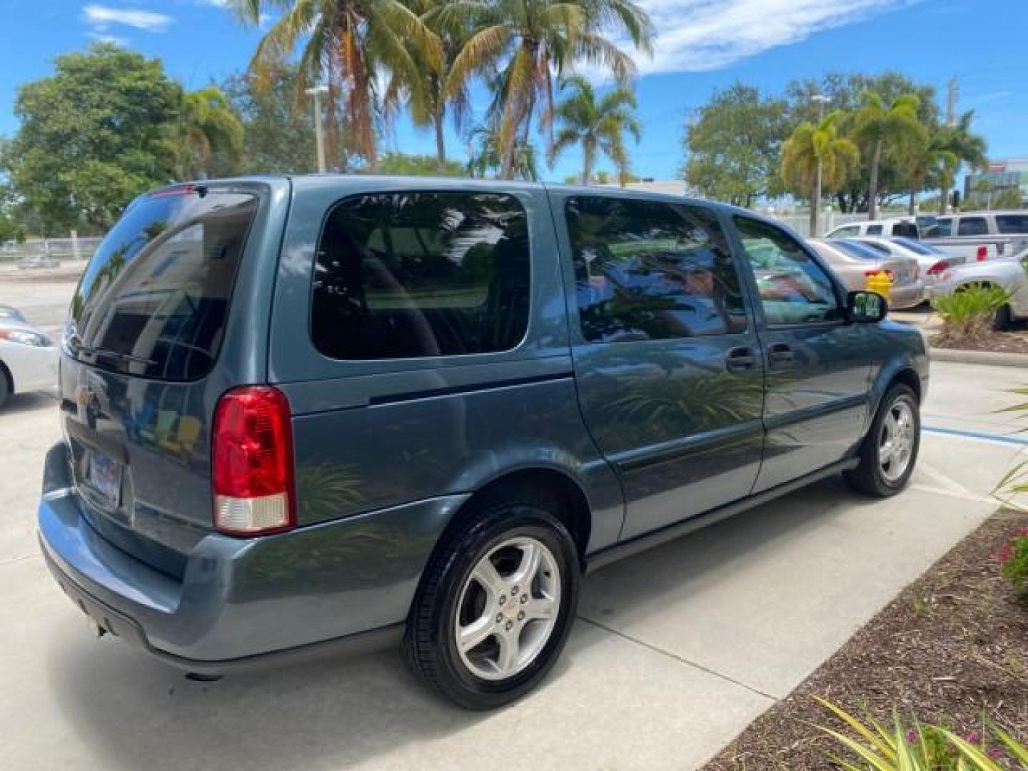 2007 Blue Granite Metallic /Medium Gray Chevrolet Uplander LS LOW MILES 70,368 (1GNDV23177D) with an 3.9L V6 SFI Engine engine, Automatic transmission, located at 4701 North Dixie Hwy, Pompano Beach, FL, 33064, (954) 422-2889, 26.240938, -80.123474 - OUR WEBPAGE FLORIDACARS1.COM HAS OVER 100 PHOTOS AND FREE CARFAX LINK 2007 CHEVROLET UPLANDER LS VIN: 1GNDV23177D130452 1 G N D V 2 3 1 7 7 D 1 3 0 4 5 2 VAN 3.9L V6 F GASOLINE FRONT WHEEL DRIVE Top Features Cloth Seats Third Row Seat Basic Features ABS Brakes AM/FM Stereo Air Conditioning Automatic - Photo#7