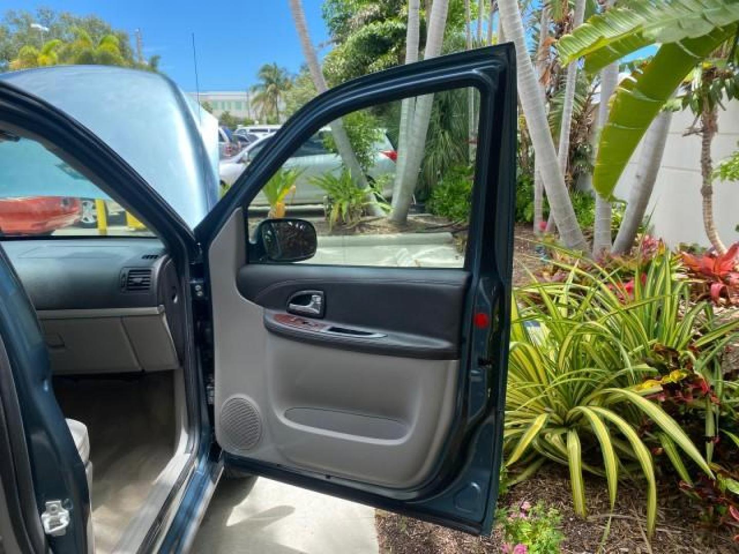 2007 Blue Granite Metallic /Medium Gray Chevrolet Uplander LS LOW MILES 70,368 (1GNDV23177D) with an 3.9L V6 SFI Engine engine, Automatic transmission, located at 4701 North Dixie Hwy, Pompano Beach, FL, 33064, (954) 422-2889, 26.240938, -80.123474 - OUR WEBPAGE FLORIDACARS1.COM HAS OVER 100 PHOTOS AND FREE CARFAX LINK 2007 CHEVROLET UPLANDER LS VIN: 1GNDV23177D130452 1 G N D V 2 3 1 7 7 D 1 3 0 4 5 2 VAN 3.9L V6 F GASOLINE FRONT WHEEL DRIVE Top Features Cloth Seats Third Row Seat Basic Features ABS Brakes AM/FM Stereo Air Conditioning Automatic - Photo#11