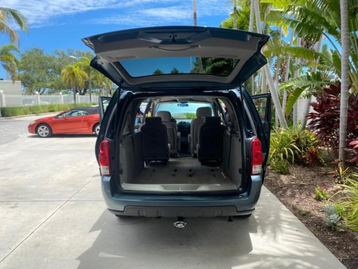 2007 Blue Granite Metallic /Medium Gray Chevrolet Uplander LS LOW MILES 70,368 (1GNDV23177D) with an 3.9L V6 SFI Engine engine, Automatic transmission, located at 4701 North Dixie Hwy, Pompano Beach, FL, 33064, (954) 422-2889, 26.240938, -80.123474 - OUR WEBPAGE FLORIDACARS1.COM HAS OVER 100 PHOTOS AND FREE CARFAX LINK 2007 CHEVROLET UPLANDER LS VIN: 1GNDV23177D130452 1 G N D V 2 3 1 7 7 D 1 3 0 4 5 2 VAN 3.9L V6 F GASOLINE FRONT WHEEL DRIVE Top Features Cloth Seats Third Row Seat Basic Features ABS Brakes AM/FM Stereo Air Conditioning Automatic - Photo#15