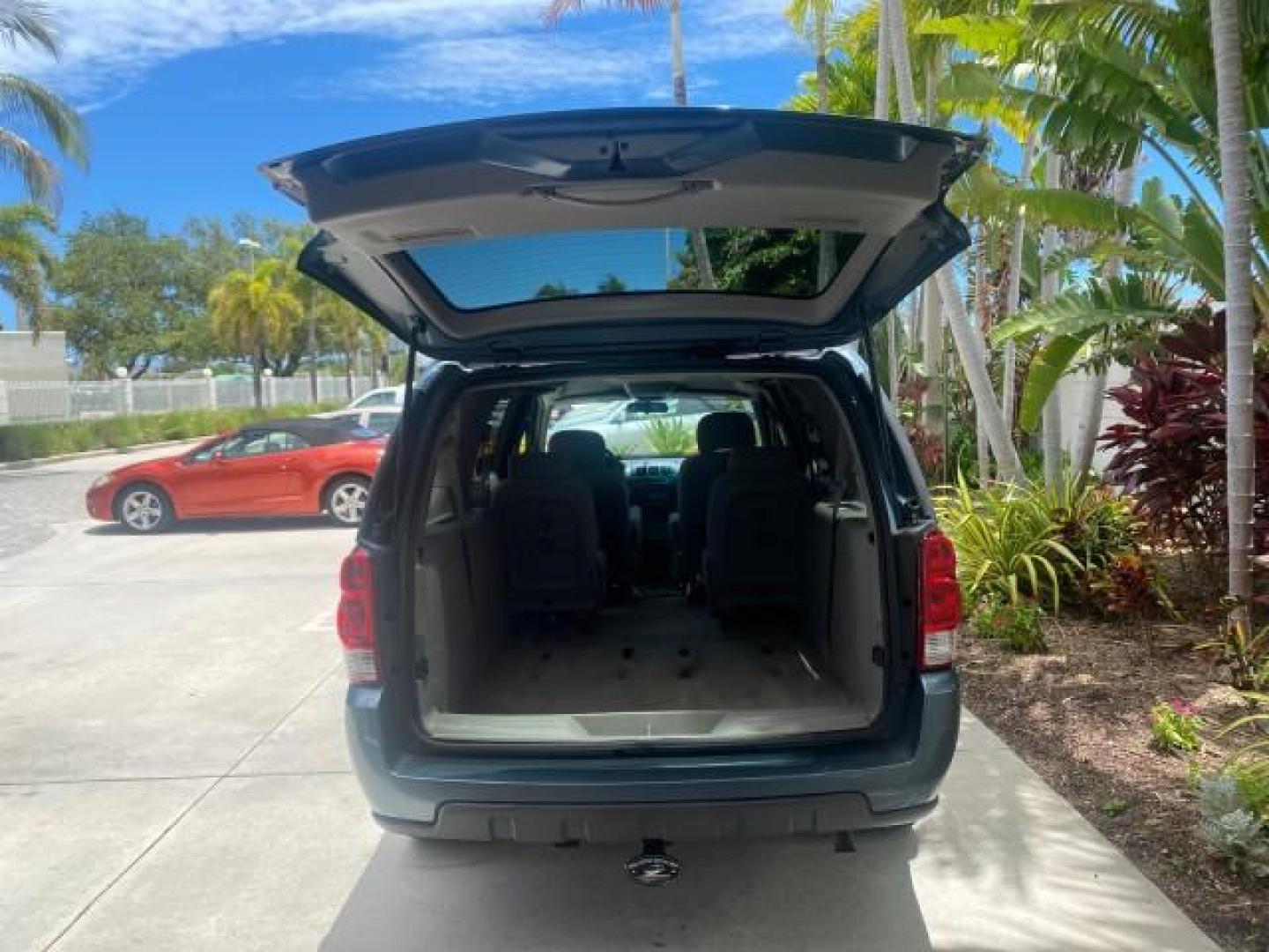 2007 Blue Granite Metallic /Medium Gray Chevrolet Uplander LS LOW MILES 70,368 (1GNDV23177D) with an 3.9L V6 SFI Engine engine, Automatic transmission, located at 4701 North Dixie Hwy, Pompano Beach, FL, 33064, (954) 422-2889, 26.240938, -80.123474 - OUR WEBPAGE FLORIDACARS1.COM HAS OVER 100 PHOTOS AND FREE CARFAX LINK 2007 CHEVROLET UPLANDER LS VIN: 1GNDV23177D130452 1 G N D V 2 3 1 7 7 D 1 3 0 4 5 2 VAN 3.9L V6 F GASOLINE FRONT WHEEL DRIVE Top Features Cloth Seats Third Row Seat Basic Features ABS Brakes AM/FM Stereo Air Conditioning Automatic - Photo#70