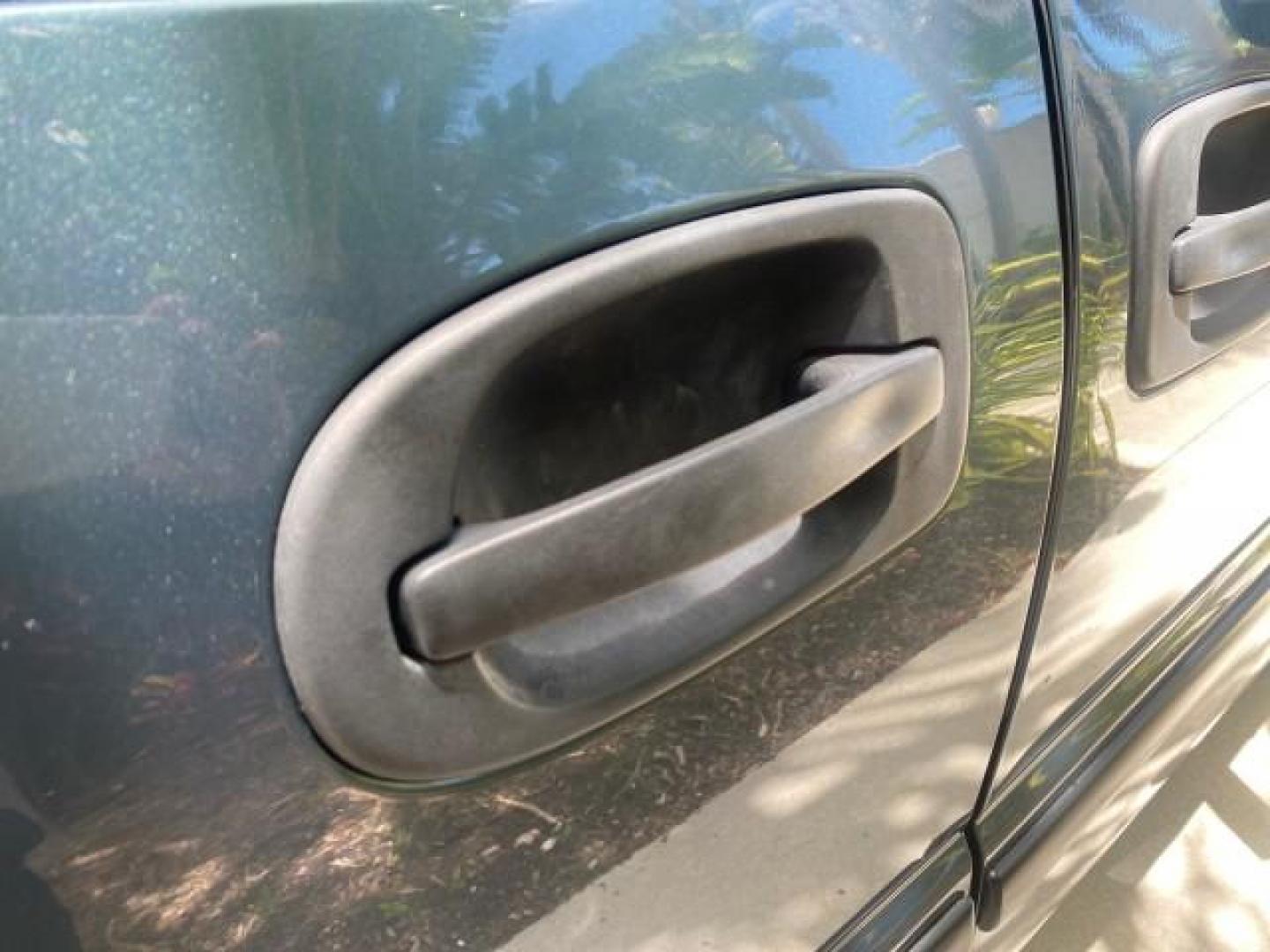 2007 Blue Granite Metallic /Medium Gray Chevrolet Uplander LS LOW MILES 70,368 (1GNDV23177D) with an 3.9L V6 SFI Engine engine, Automatic transmission, located at 4701 North Dixie Hwy, Pompano Beach, FL, 33064, (954) 422-2889, 26.240938, -80.123474 - OUR WEBPAGE FLORIDACARS1.COM HAS OVER 100 PHOTOS AND FREE CARFAX LINK 2007 CHEVROLET UPLANDER LS VIN: 1GNDV23177D130452 1 G N D V 2 3 1 7 7 D 1 3 0 4 5 2 VAN 3.9L V6 F GASOLINE FRONT WHEEL DRIVE Top Features Cloth Seats Third Row Seat Basic Features ABS Brakes AM/FM Stereo Air Conditioning Automatic - Photo#78