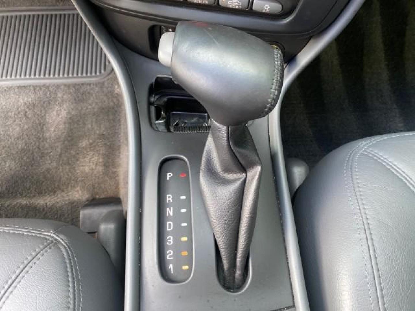 2002 Black /Dark Pewter Pontiac Bonneville SLE LOW MILES 82,619 (1G2HY54K224) with an 3.8L SFI V6 3800 Series II Engine engine, Automatic transmission, located at 4701 North Dixie Hwy, Pompano Beach, FL, 33064, (954) 422-2889, 26.240938, -80.123474 - OUR WEBPAGE FLORIDACARS1.COM HAS OVER 100 PHOTOS AND FREE CARFAX LINK 2002 PONTIAC BONNEVILLE SLE VIN: 1G2HY54K224170512 1 G 2 H Y 5 4 K 2 2 4 1 7 0 5 1 2 SEDAN 4 DR 3.8L V6 F GASOLINE FRONT WHEEL DRIVE Top Features Alloy Wheels Front Seat Heaters Leather Seats Sunroof(s) Basic Features ABS Brakes A - Photo#47