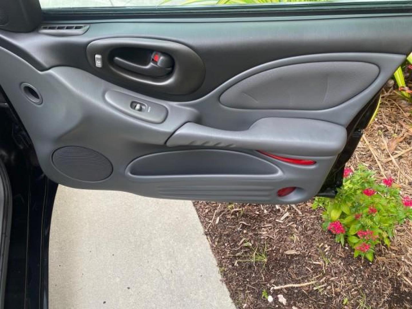 2002 Black /Dark Pewter Pontiac Bonneville SLE LOW MILES 82,619 (1G2HY54K224) with an 3.8L SFI V6 3800 Series II Engine engine, Automatic transmission, located at 4701 North Dixie Hwy, Pompano Beach, FL, 33064, (954) 422-2889, 26.240938, -80.123474 - OUR WEBPAGE FLORIDACARS1.COM HAS OVER 100 PHOTOS AND FREE CARFAX LINK 2002 PONTIAC BONNEVILLE SLE VIN: 1G2HY54K224170512 1 G 2 H Y 5 4 K 2 2 4 1 7 0 5 1 2 SEDAN 4 DR 3.8L V6 F GASOLINE FRONT WHEEL DRIVE Top Features Alloy Wheels Front Seat Heaters Leather Seats Sunroof(s) Basic Features ABS Brakes A - Photo#97