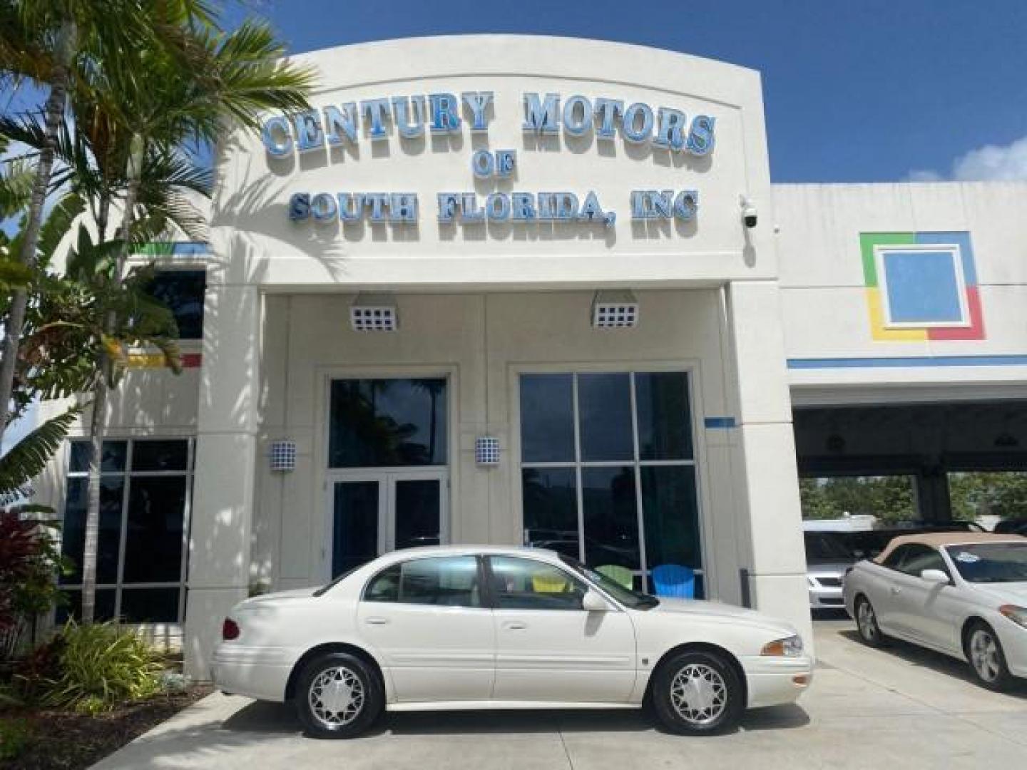2003 White /Taupe Buick LeSabre Custom LOW MILES 32,880 1 OWNER (1G4HP54K63U) with an 3.8L 3800 V6 SFI Engine engine, Automatic transmission, located at 4701 North Dixie Hwy, Pompano Beach, FL, 33064, (954) 422-2889, 26.240938, -80.123474 - OUR WEBPAGE FLORIDACARS1.COM HAS OVER 100 PHOTOS AND FREE CARFAX LINK 2003 BUICK LESABRE CUSTOM VIN: 1G4HP54K63U139534 1 G 4 H P 5 4 K 6 3 U 1 3 9 5 3 4 SEDAN 4 DR 3.8L V6 F 12V 29 mpg GASOLINE FRONT WHEEL DRIVE Top Features Alloy Wheels Cloth Seats Leather Seats Luxury Package Basic Features ABS Br - Photo#0