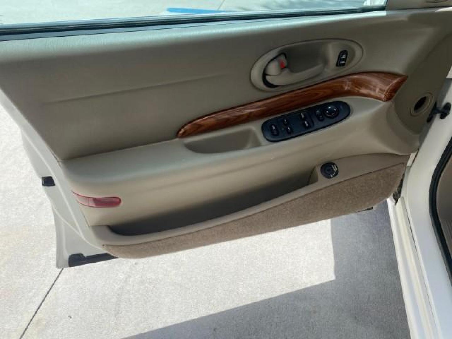2003 White /Taupe Buick LeSabre Custom LOW MILES 32,880 1 OWNER (1G4HP54K63U) with an 3.8L 3800 V6 SFI Engine engine, Automatic transmission, located at 4701 North Dixie Hwy, Pompano Beach, FL, 33064, (954) 422-2889, 26.240938, -80.123474 - OUR WEBPAGE FLORIDACARS1.COM HAS OVER 100 PHOTOS AND FREE CARFAX LINK 2003 BUICK LESABRE CUSTOM VIN: 1G4HP54K63U139534 1 G 4 H P 5 4 K 6 3 U 1 3 9 5 3 4 SEDAN 4 DR 3.8L V6 F 12V 29 mpg GASOLINE FRONT WHEEL DRIVE Top Features Alloy Wheels Cloth Seats Leather Seats Luxury Package Basic Features ABS Br - Photo#31