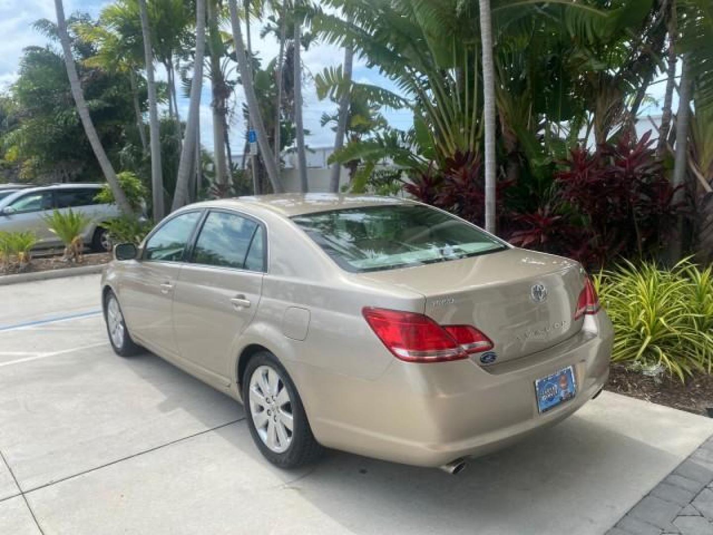 2006 Desert Sand Mica /Ivory Toyota Avalon XLS LOW MILES 53,114 (4T1BK36B66U) with an 3.5L 24-Valve EFI DOHC V6 Engine engine, Automatic transmission, located at 4701 North Dixie Hwy, Pompano Beach, FL, 33064, (954) 422-2889, 26.240938, -80.123474 - OUR WEBPAGE FLORIDACARS1.COM HAS OVER 100 PHOTOS AND FREE CARFAX LINK 2006 TOYOTA AVALON XLS VIN: 4T1BK36B66U098736 4 T 1 B K 3 6 B 6 6 U 0 9 8 7 3 6 SEDAN 4 DR 3.5L V6 F DOHC 24V GASOLINE FRONT WHEEL DRIVE Top Features Alloy Wheels Front Seat Heaters Leather Seats Special Edition Sunroof(s) Basic F - Photo#5