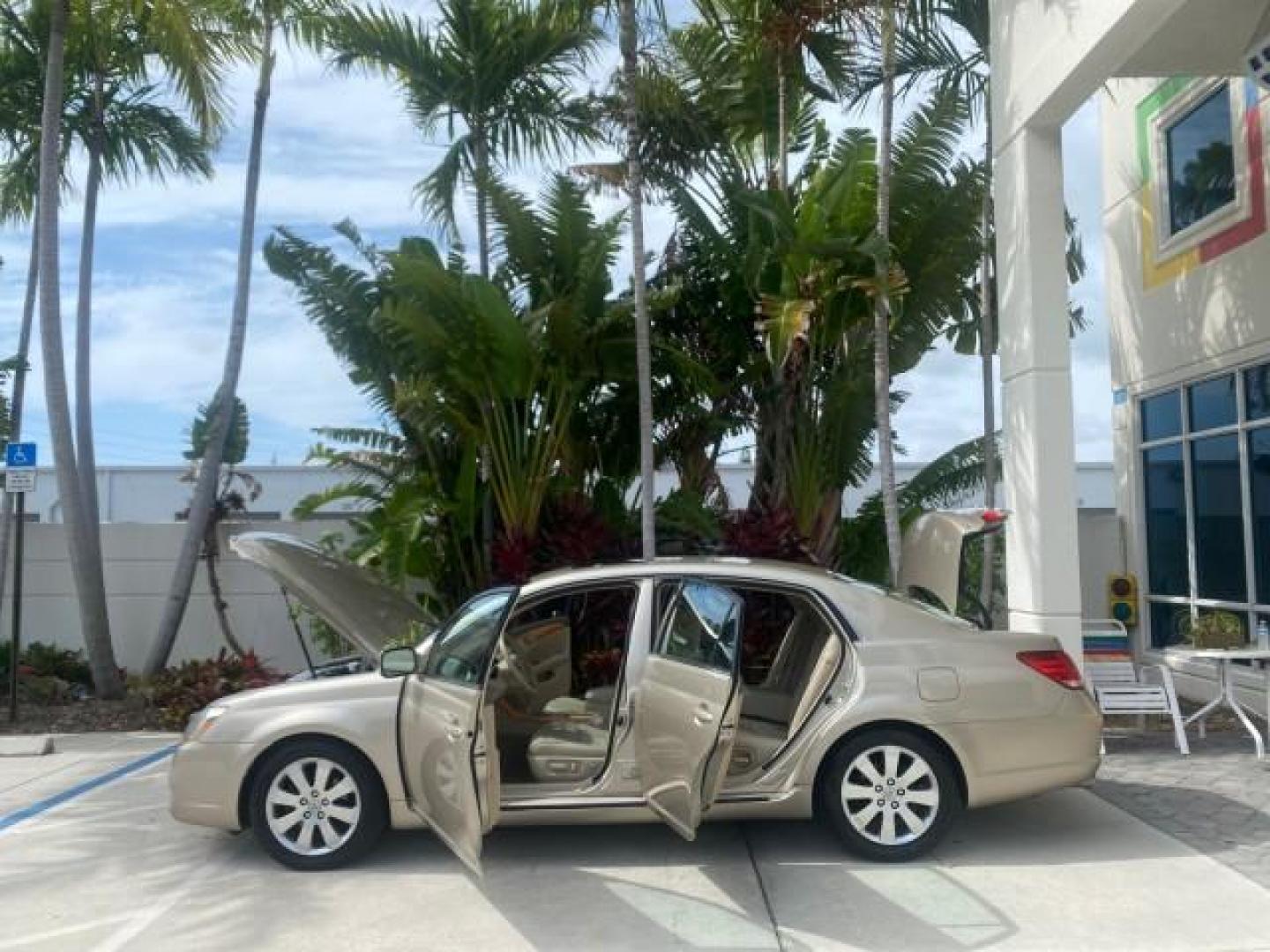 2006 Desert Sand Mica /Ivory Toyota Avalon XLS LOW MILES 53,114 (4T1BK36B66U) with an 3.5L 24-Valve EFI DOHC V6 Engine engine, Automatic transmission, located at 4701 North Dixie Hwy, Pompano Beach, FL, 33064, (954) 422-2889, 26.240938, -80.123474 - OUR WEBPAGE FLORIDACARS1.COM HAS OVER 100 PHOTOS AND FREE CARFAX LINK 2006 TOYOTA AVALON XLS VIN: 4T1BK36B66U098736 4 T 1 B K 3 6 B 6 6 U 0 9 8 7 3 6 SEDAN 4 DR 3.5L V6 F DOHC 24V GASOLINE FRONT WHEEL DRIVE Top Features Alloy Wheels Front Seat Heaters Leather Seats Special Edition Sunroof(s) Basic F - Photo#8