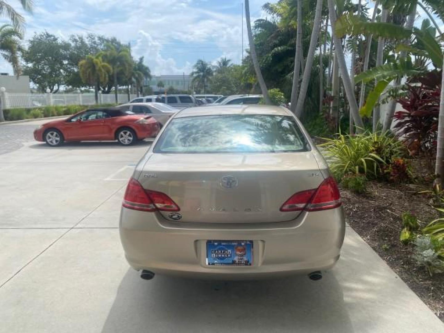 2006 Desert Sand Mica /Ivory Toyota Avalon XLS LOW MILES 53,114 (4T1BK36B66U) with an 3.5L 24-Valve EFI DOHC V6 Engine engine, Automatic transmission, located at 4701 North Dixie Hwy, Pompano Beach, FL, 33064, (954) 422-2889, 26.240938, -80.123474 - OUR WEBPAGE FLORIDACARS1.COM HAS OVER 100 PHOTOS AND FREE CARFAX LINK 2006 TOYOTA AVALON XLS VIN: 4T1BK36B66U098736 4 T 1 B K 3 6 B 6 6 U 0 9 8 7 3 6 SEDAN 4 DR 3.5L V6 F DOHC 24V GASOLINE FRONT WHEEL DRIVE Top Features Alloy Wheels Front Seat Heaters Leather Seats Special Edition Sunroof(s) Basic F - Photo#85