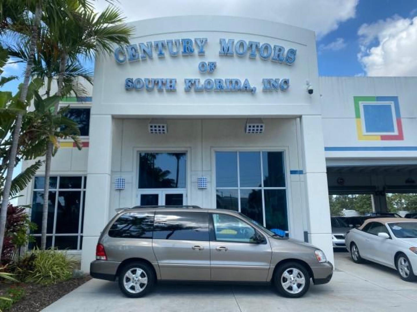 2006 Arizona Beige Metallic /Pebble Ford Freestar Wagon SE LOW MILES 57,712 (2FMZA51666B) with an 3.9L OHV V6 Engine engine, Automatic transmission, located at 4701 North Dixie Hwy, Pompano Beach, FL, 33064, (954) 422-2889, 26.240938, -80.123474 - OUR WEBPAGE FLORIDACARS1.COM HAS OVER 100 PHOTOS AND FREE CARFAX LINK 2006 FORD FREESTAR SE VIN: 2FMZA51666BA30658 2 F M Z A 5 1 6 6 6 B A 3 0 6 5 8 VAN 3.9L V6 F GASOLINE FRONT WHEEL DRIVE Top Features Cloth Seats Fold-Away Third Row Third Row Seat Basic Features ABS Brakes AM/FM Stereo Air Conditi - Photo#0