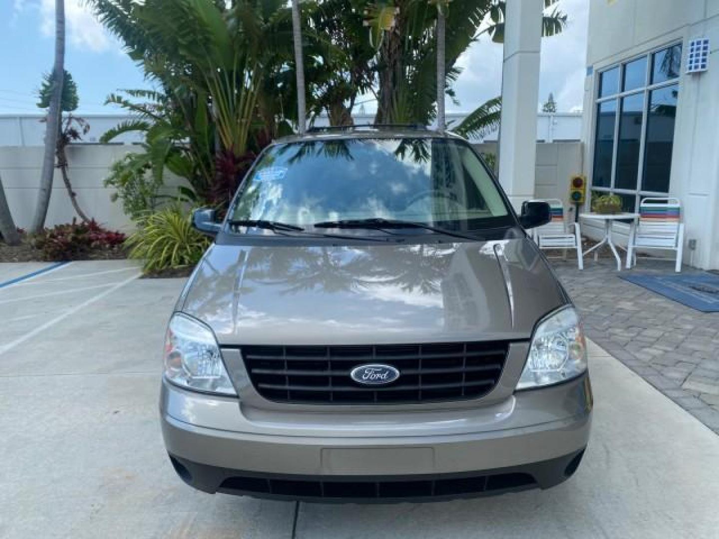 2006 Arizona Beige Metallic /Pebble Ford Freestar Wagon SE LOW MILES 57,712 (2FMZA51666B) with an 3.9L OHV V6 Engine engine, Automatic transmission, located at 4701 North Dixie Hwy, Pompano Beach, FL, 33064, (954) 422-2889, 26.240938, -80.123474 - OUR WEBPAGE FLORIDACARS1.COM HAS OVER 100 PHOTOS AND FREE CARFAX LINK 2006 FORD FREESTAR SE VIN: 2FMZA51666BA30658 2 F M Z A 5 1 6 6 6 B A 3 0 6 5 8 VAN 3.9L V6 F GASOLINE FRONT WHEEL DRIVE Top Features Cloth Seats Fold-Away Third Row Third Row Seat Basic Features ABS Brakes AM/FM Stereo Air Conditi - Photo#2