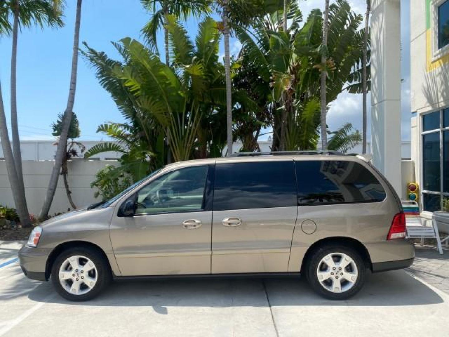 2006 Arizona Beige Metallic /Pebble Ford Freestar Wagon SE LOW MILES 57,712 (2FMZA51666B) with an 3.9L OHV V6 Engine engine, Automatic transmission, located at 4701 North Dixie Hwy, Pompano Beach, FL, 33064, (954) 422-2889, 26.240938, -80.123474 - OUR WEBPAGE FLORIDACARS1.COM HAS OVER 100 PHOTOS AND FREE CARFAX LINK 2006 FORD FREESTAR SE VIN: 2FMZA51666BA30658 2 F M Z A 5 1 6 6 6 B A 3 0 6 5 8 VAN 3.9L V6 F GASOLINE FRONT WHEEL DRIVE Top Features Cloth Seats Fold-Away Third Row Third Row Seat Basic Features ABS Brakes AM/FM Stereo Air Conditi - Photo#4