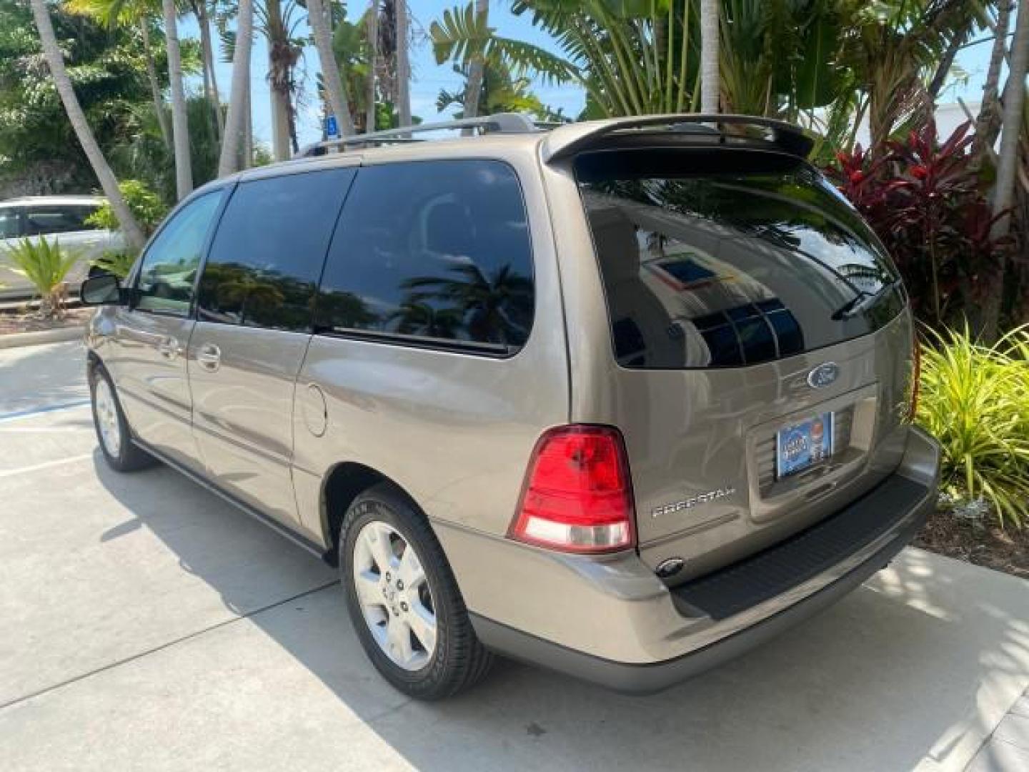 2006 Arizona Beige Metallic /Pebble Ford Freestar Wagon SE LOW MILES 57,712 (2FMZA51666B) with an 3.9L OHV V6 Engine engine, Automatic transmission, located at 4701 North Dixie Hwy, Pompano Beach, FL, 33064, (954) 422-2889, 26.240938, -80.123474 - OUR WEBPAGE FLORIDACARS1.COM HAS OVER 100 PHOTOS AND FREE CARFAX LINK 2006 FORD FREESTAR SE VIN: 2FMZA51666BA30658 2 F M Z A 5 1 6 6 6 B A 3 0 6 5 8 VAN 3.9L V6 F GASOLINE FRONT WHEEL DRIVE Top Features Cloth Seats Fold-Away Third Row Third Row Seat Basic Features ABS Brakes AM/FM Stereo Air Conditi - Photo#5