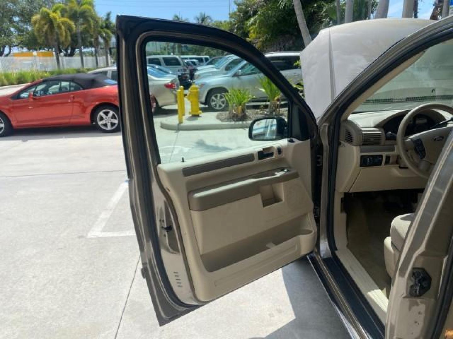 2006 Arizona Beige Metallic /Pebble Ford Freestar Wagon SE LOW MILES 57,712 (2FMZA51666B) with an 3.9L OHV V6 Engine engine, Automatic transmission, located at 4701 North Dixie Hwy, Pompano Beach, FL, 33064, (954) 422-2889, 26.240938, -80.123474 - OUR WEBPAGE FLORIDACARS1.COM HAS OVER 100 PHOTOS AND FREE CARFAX LINK 2006 FORD FREESTAR SE VIN: 2FMZA51666BA30658 2 F M Z A 5 1 6 6 6 B A 3 0 6 5 8 VAN 3.9L V6 F GASOLINE FRONT WHEEL DRIVE Top Features Cloth Seats Fold-Away Third Row Third Row Seat Basic Features ABS Brakes AM/FM Stereo Air Conditi - Photo#9