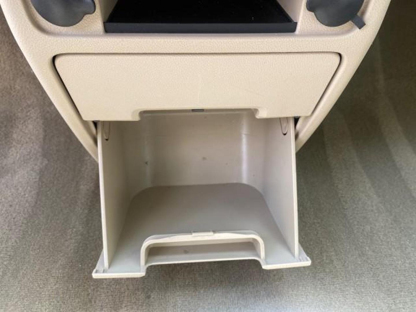 2006 Arizona Beige Metallic /Pebble Ford Freestar Wagon SE LOW MILES 57,712 (2FMZA51666B) with an 3.9L OHV V6 Engine engine, Automatic transmission, located at 4701 North Dixie Hwy, Pompano Beach, FL, 33064, (954) 422-2889, 26.240938, -80.123474 - OUR WEBPAGE FLORIDACARS1.COM HAS OVER 100 PHOTOS AND FREE CARFAX LINK 2006 FORD FREESTAR SE VIN: 2FMZA51666BA30658 2 F M Z A 5 1 6 6 6 B A 3 0 6 5 8 VAN 3.9L V6 F GASOLINE FRONT WHEEL DRIVE Top Features Cloth Seats Fold-Away Third Row Third Row Seat Basic Features ABS Brakes AM/FM Stereo Air Conditi - Photo#48