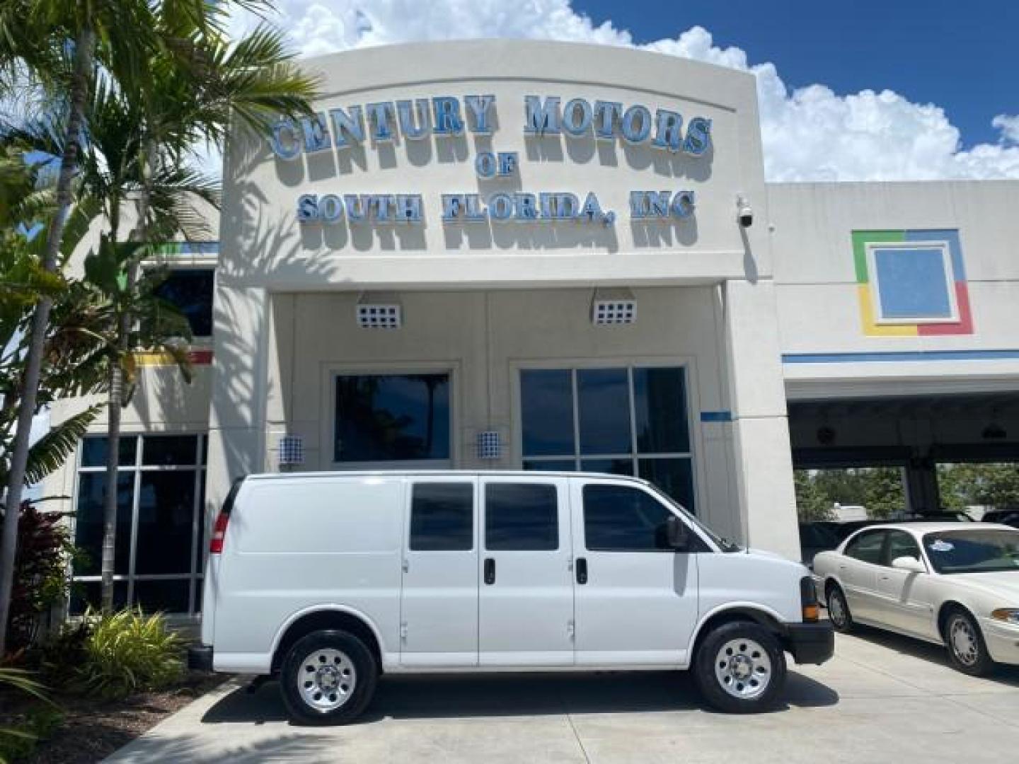 2013 Summit White /Medium Pewter Chevrolet Express Cargo Van LOW MILES 30,273 1 OWNER (1GCSGAFX7D1) with an 4.3L Vortec 1000 V6 MFI Engine engine, Automatic transmission, located at 4701 North Dixie Hwy, Pompano Beach, FL, 33064, (954) 422-2889, 26.240938, -80.123474 - OUR WEBPAGE FLORIDACARS1.COM HAS OVER 100 PHOTOS AND FREE CARFAX LINK 2013 CHEVROLET EXPRESS 1500 VIN: 1GCSGAFX7D1115905 1 G C S G A F X 7 D 1 1 1 5 9 0 5 VAN 4.3L V6 F OHV 12V GASOLINE REAR WHEEL DRIVE Top Features Rear Air Conditioning Vinyl Seats Basic Features ABS Brakes AM/FM Stereo Air Conditi - Photo#0