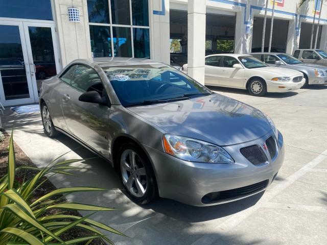 2007 Granite Metallic /Ebony Pontiac G6 GT LOW MILES 48,961 1 OWNER (1G2ZH361674) with an 3.9L V6 SFI Engine engine, Automatic transmission, located at 4701 North Dixie Hwy, Pompano Beach, FL, 33064, (954) 422-2889, 26.240938, -80.123474 - OUR WEBPAGE FLORIDACARS1.COM HAS OVER 100 PHOTOS AND FREE CARFAX LINK 2007 PONTIAC G6 GT VIN: 1G2ZH361674264591 1 G 2 Z H 3 6 1 6 7 4 2 6 4 5 9 1 CONVERTIBLE 3.9L V6 F GASOLINE FRONT WHEEL DRIVE Top Features Alloy Wheels Front Seat Heaters Hard Top Leather Seats Basic Features ABS Brakes AM/FM Stere - Photo#24