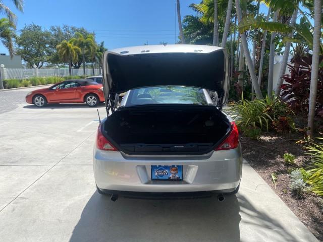 2007 Granite Metallic /Ebony Pontiac G6 GT LOW MILES 48,961 1 OWNER (1G2ZH361674) with an 3.9L V6 SFI Engine engine, Automatic transmission, located at 4701 North Dixie Hwy, Pompano Beach, FL, 33064, (954) 422-2889, 26.240938, -80.123474 - OUR WEBPAGE FLORIDACARS1.COM HAS OVER 100 PHOTOS AND FREE CARFAX LINK 2007 PONTIAC G6 GT VIN: 1G2ZH361674264591 1 G 2 Z H 3 6 1 6 7 4 2 6 4 5 9 1 CONVERTIBLE 3.9L V6 F GASOLINE FRONT WHEEL DRIVE Top Features Alloy Wheels Front Seat Heaters Hard Top Leather Seats Basic Features ABS Brakes AM/FM Stere - Photo#80