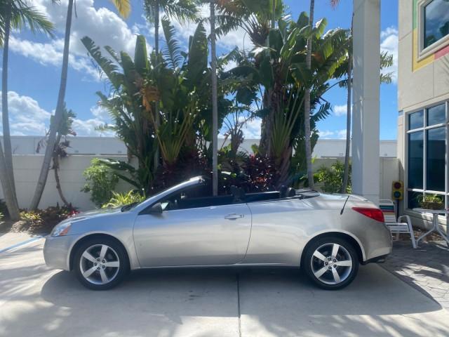 2007 Granite Metallic /Ebony Pontiac G6 GT LOW MILES 48,961 1 OWNER (1G2ZH361674) with an 3.9L V6 SFI Engine engine, Automatic transmission, located at 4701 North Dixie Hwy, Pompano Beach, FL, 33064, (954) 422-2889, 26.240938, -80.123474 - OUR WEBPAGE FLORIDACARS1.COM HAS OVER 100 PHOTOS AND FREE CARFAX LINK 2007 PONTIAC G6 GT VIN: 1G2ZH361674264591 1 G 2 Z H 3 6 1 6 7 4 2 6 4 5 9 1 CONVERTIBLE 3.9L V6 F GASOLINE FRONT WHEEL DRIVE Top Features Alloy Wheels Front Seat Heaters Hard Top Leather Seats Basic Features ABS Brakes AM/FM Stere - Photo#27