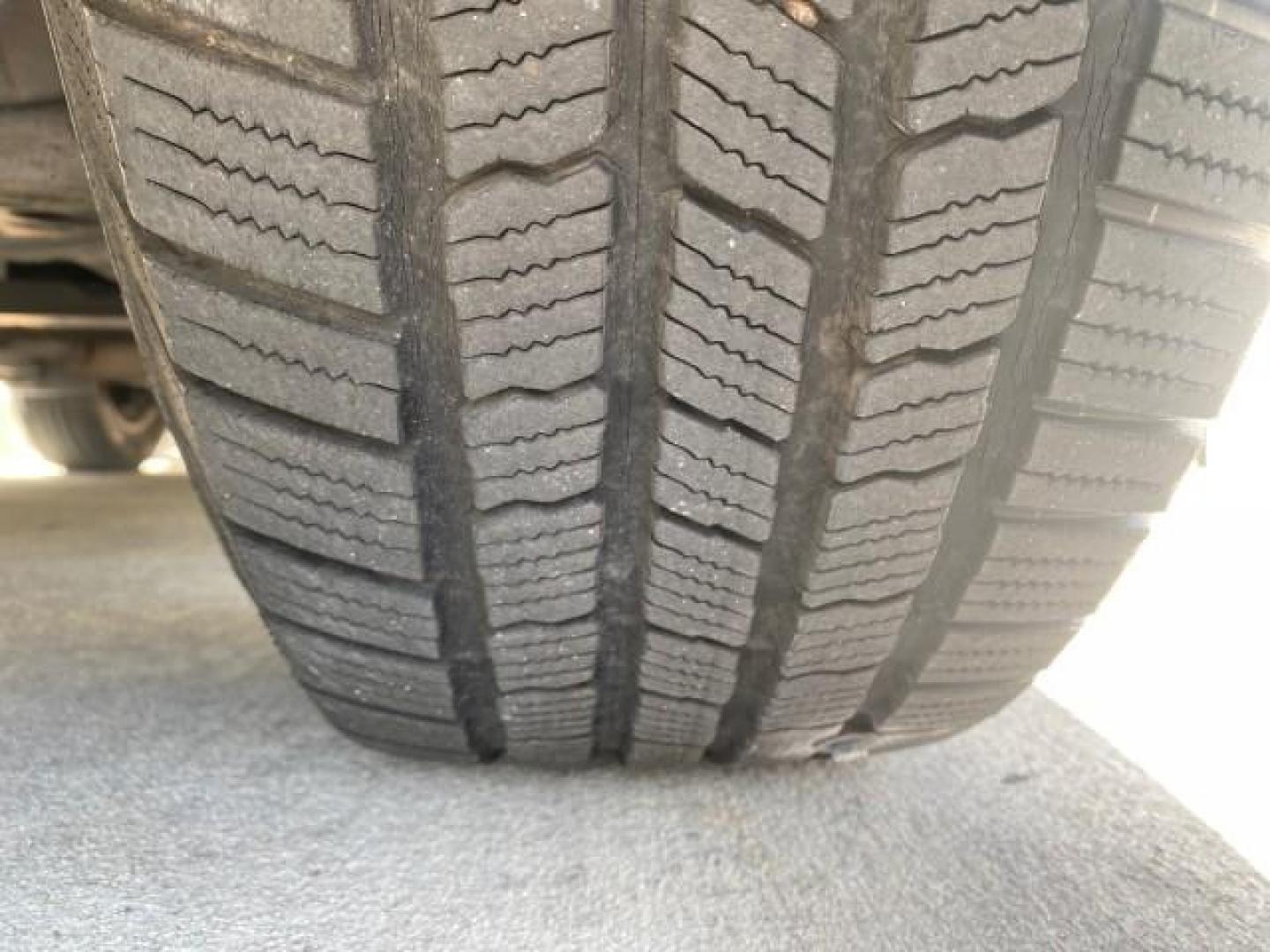 2006 Smoke Metallic /Graphite/Titanium Nissan Armada SE 21 SERVICES NO ACCIDENTS (5N1AA08A96N) with an 5.6L DOHC 32-Valve Endurance V8 Engine engine, Automatic transmission, located at 4701 North Dixie Hwy, Pompano Beach, FL, 33064, (954) 422-2889, 26.240938, -80.123474 - OUR WEBPAGE FLORIDACARS1.COM HAS OVER 100 PHOTOS AND FREE CARFAX LINK 2006 NISSAN ARMADA SE VIN: 5N1AA08A96N736506 5 N 1 A A 0 8 A 9 6 N 7 3 6 5 0 6 4 DOOR WAGON/SPORT UTILITY 5.6L V8 F DOHC 32V GASOLINE REAR WHEEL DRIVE Top Features Alloy Wheels Cloth Seats Fold-Away Third Row Parking Sensors Rear - Photo#20