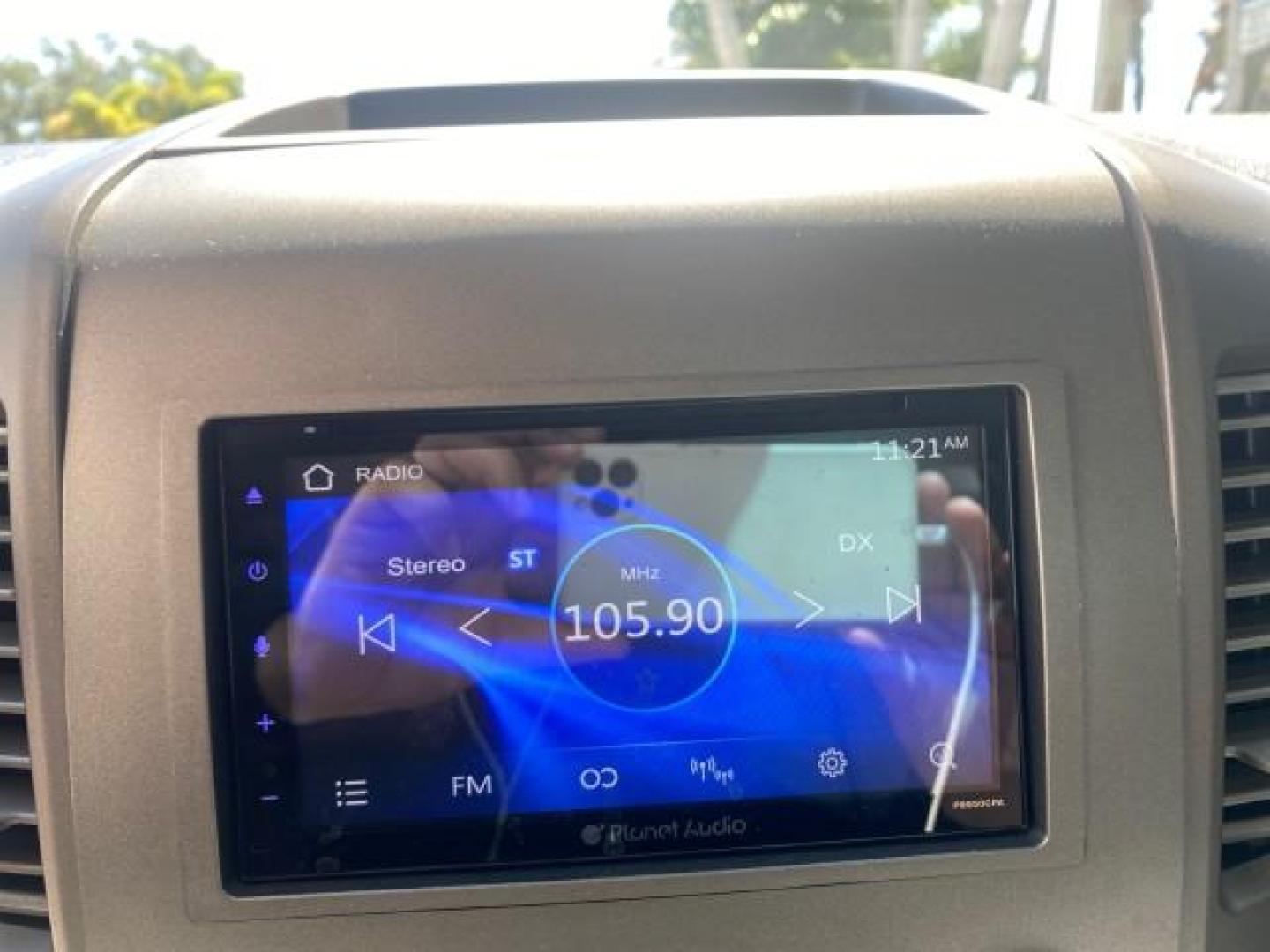 2006 Smoke Metallic /Graphite/Titanium Nissan Armada SE 21 SERVICES NO ACCIDENTS (5N1AA08A96N) with an 5.6L DOHC 32-Valve Endurance V8 Engine engine, Automatic transmission, located at 4701 North Dixie Hwy, Pompano Beach, FL, 33064, (954) 422-2889, 26.240938, -80.123474 - OUR WEBPAGE FLORIDACARS1.COM HAS OVER 100 PHOTOS AND FREE CARFAX LINK 2006 NISSAN ARMADA SE VIN: 5N1AA08A96N736506 5 N 1 A A 0 8 A 9 6 N 7 3 6 5 0 6 4 DOOR WAGON/SPORT UTILITY 5.6L V8 F DOHC 32V GASOLINE REAR WHEEL DRIVE Top Features Alloy Wheels Cloth Seats Fold-Away Third Row Parking Sensors Rear - Photo#45