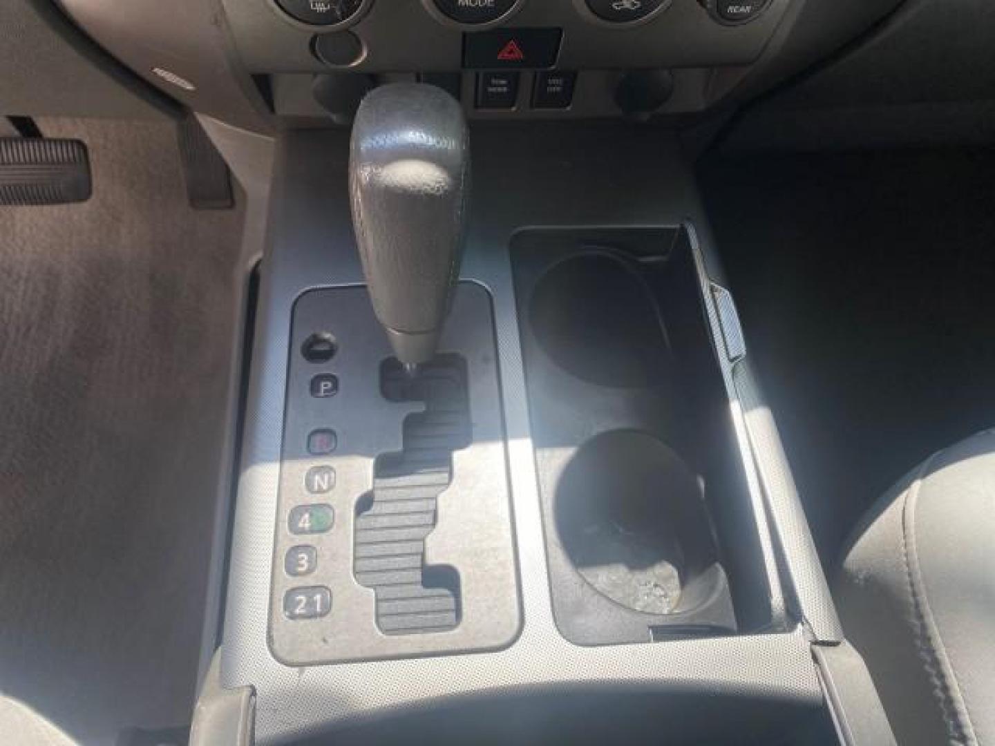 2006 Smoke Metallic /Graphite/Titanium Nissan Armada SE 21 SERVICES NO ACCIDENTS (5N1AA08A96N) with an 5.6L DOHC 32-Valve Endurance V8 Engine engine, Automatic transmission, located at 4701 North Dixie Hwy, Pompano Beach, FL, 33064, (954) 422-2889, 26.240938, -80.123474 - OUR WEBPAGE FLORIDACARS1.COM HAS OVER 100 PHOTOS AND FREE CARFAX LINK 2006 NISSAN ARMADA SE VIN: 5N1AA08A96N736506 5 N 1 A A 0 8 A 9 6 N 7 3 6 5 0 6 4 DOOR WAGON/SPORT UTILITY 5.6L V8 F DOHC 32V GASOLINE REAR WHEEL DRIVE Top Features Alloy Wheels Cloth Seats Fold-Away Third Row Parking Sensors Rear - Photo#47