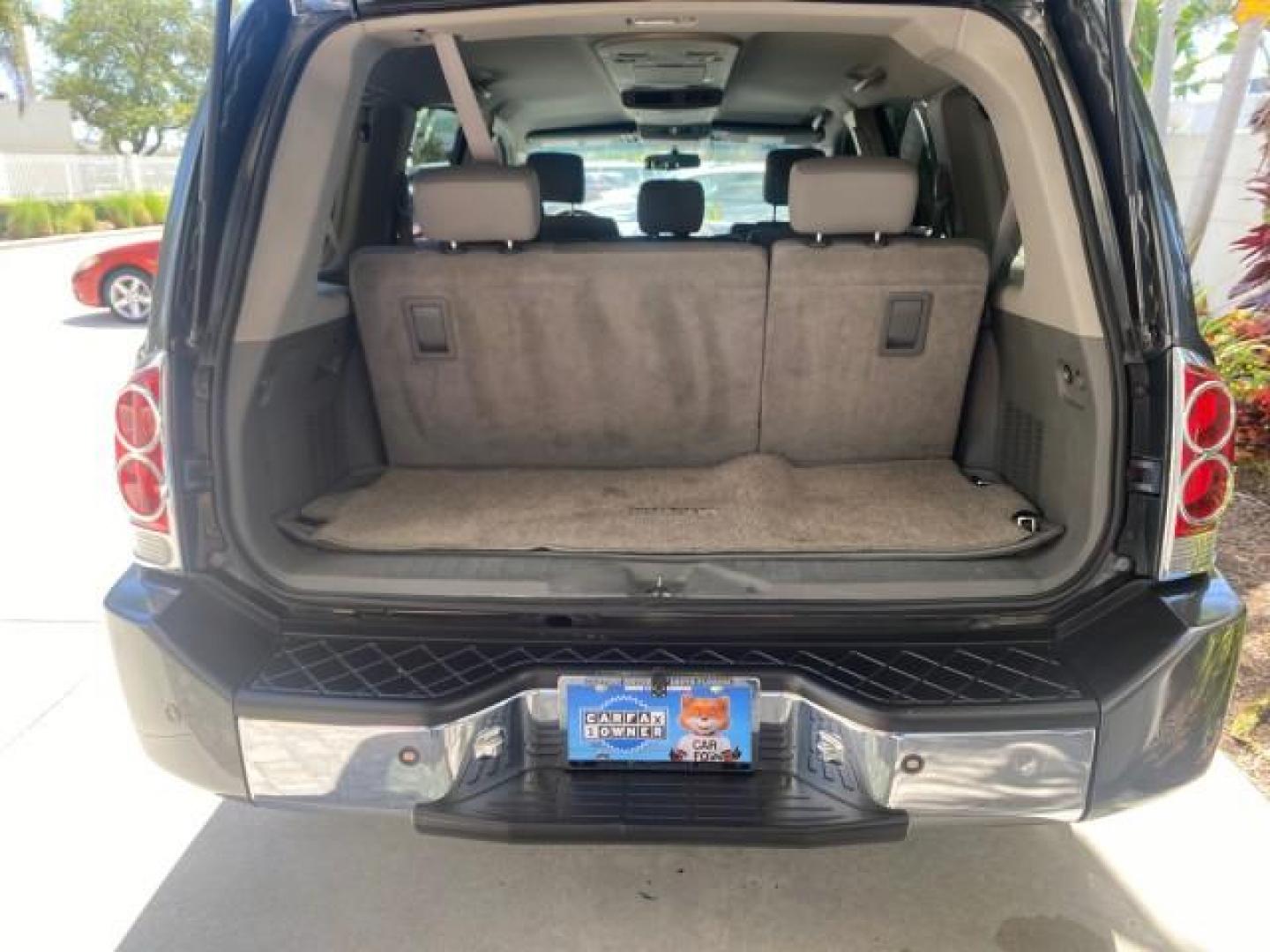 2006 Smoke Metallic /Graphite/Titanium Nissan Armada SE 21 SERVICES NO ACCIDENTS (5N1AA08A96N) with an 5.6L DOHC 32-Valve Endurance V8 Engine engine, Automatic transmission, located at 4701 North Dixie Hwy, Pompano Beach, FL, 33064, (954) 422-2889, 26.240938, -80.123474 - OUR WEBPAGE FLORIDACARS1.COM HAS OVER 100 PHOTOS AND FREE CARFAX LINK 2006 NISSAN ARMADA SE VIN: 5N1AA08A96N736506 5 N 1 A A 0 8 A 9 6 N 7 3 6 5 0 6 4 DOOR WAGON/SPORT UTILITY 5.6L V8 F DOHC 32V GASOLINE REAR WHEEL DRIVE Top Features Alloy Wheels Cloth Seats Fold-Away Third Row Parking Sensors Rear - Photo#90