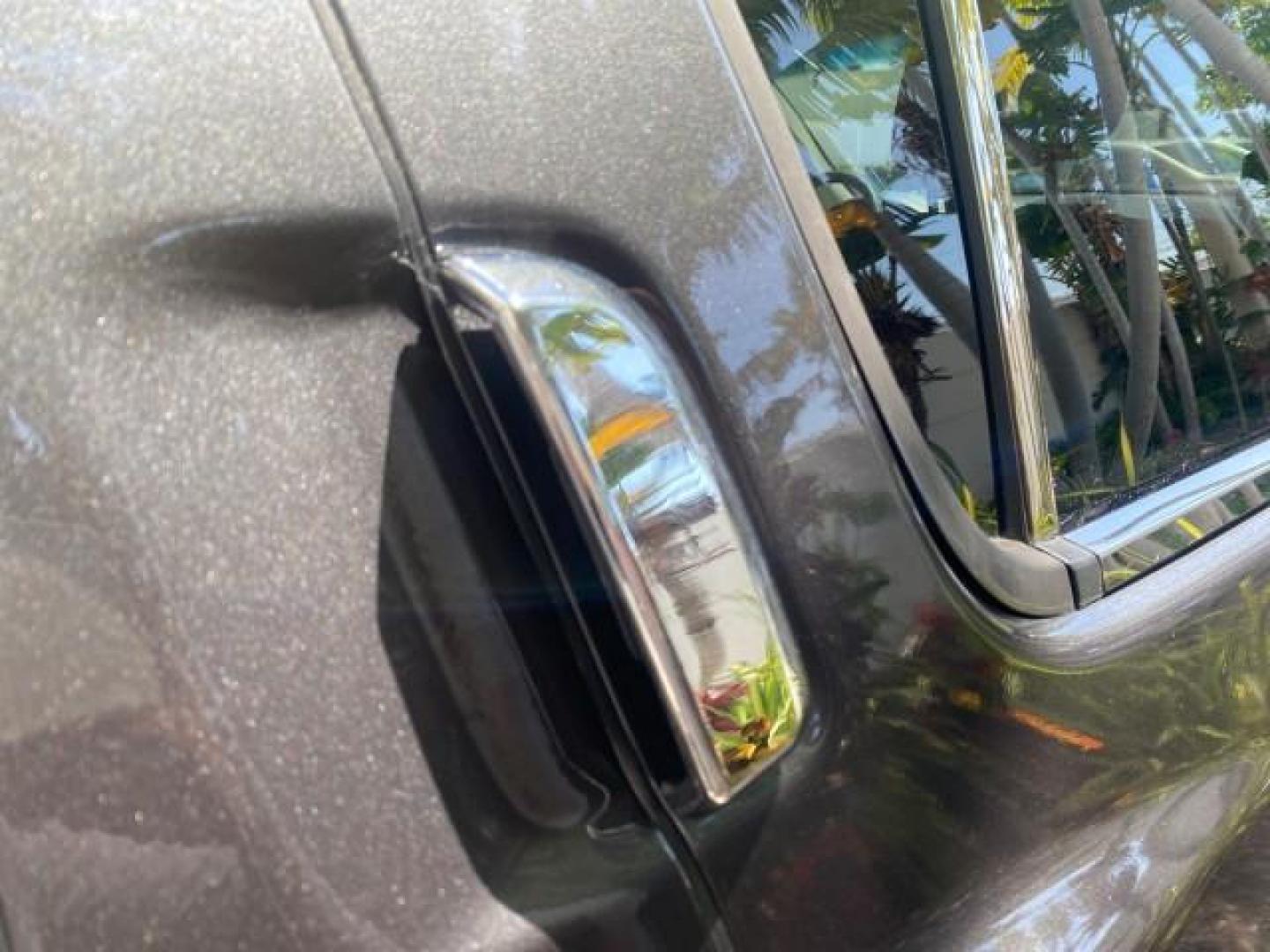 2006 Smoke Metallic /Graphite/Titanium Nissan Armada SE 21 SERVICES NO ACCIDENTS (5N1AA08A96N) with an 5.6L DOHC 32-Valve Endurance V8 Engine engine, Automatic transmission, located at 4701 North Dixie Hwy, Pompano Beach, FL, 33064, (954) 422-2889, 26.240938, -80.123474 - OUR WEBPAGE FLORIDACARS1.COM HAS OVER 100 PHOTOS AND FREE CARFAX LINK 2006 NISSAN ARMADA SE VIN: 5N1AA08A96N736506 5 N 1 A A 0 8 A 9 6 N 7 3 6 5 0 6 4 DOOR WAGON/SPORT UTILITY 5.6L V8 F DOHC 32V GASOLINE REAR WHEEL DRIVE Top Features Alloy Wheels Cloth Seats Fold-Away Third Row Parking Sensors Rear - Photo#96