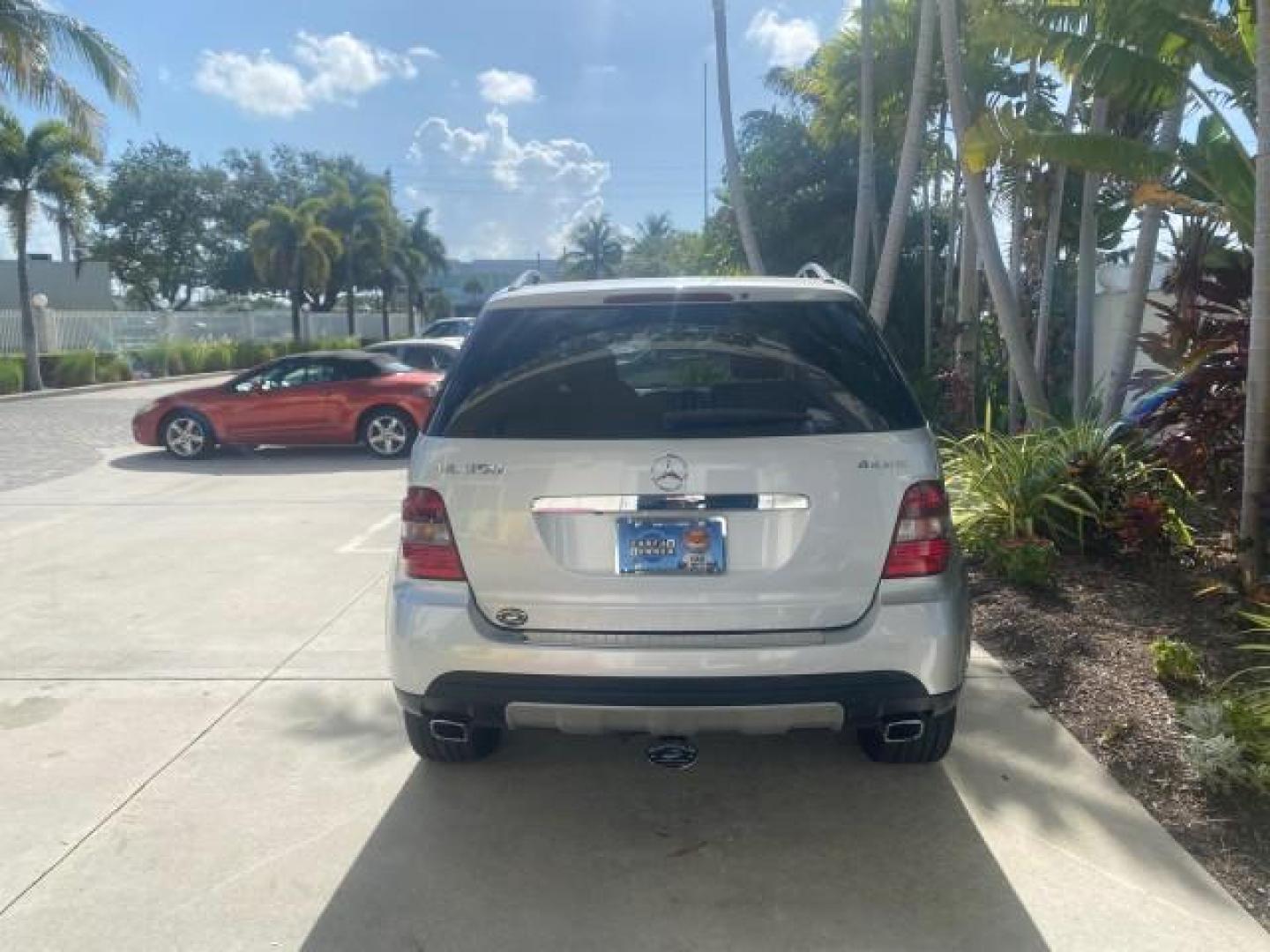 2008 Iridium Silver Metallic /Ash Mercedes-Benz M-Class 3.5L 1 OWNER LOW MILES 48,488 (4JGBB86E68A) with an 3.5L DOHC 24-Valve V6 Engine engine, Automatic transmission, located at 4701 North Dixie Hwy, Pompano Beach, FL, 33064, (954) 422-2889, 26.240938, -80.123474 - OUR WEBPAGE FLORIDACARS1.COM HAS OVER 100 PHOTOS AND FREE CARFAX LINK 2008 MERCEDES-BENZ M-CLASS ML 350 VIN: 4JGBB86E68A369175 4 J G B B 8 6 E 6 8 A 3 6 9 1 7 5 4 DOOR WAGON/SPORT UTILITY 3.5L V6 F DOHC 24V GASOLINE ALL WHEEL DRIVE Top Features 4WD/AWD Alloy Wheels Automated Cruise Control Front Sea - Photo#6