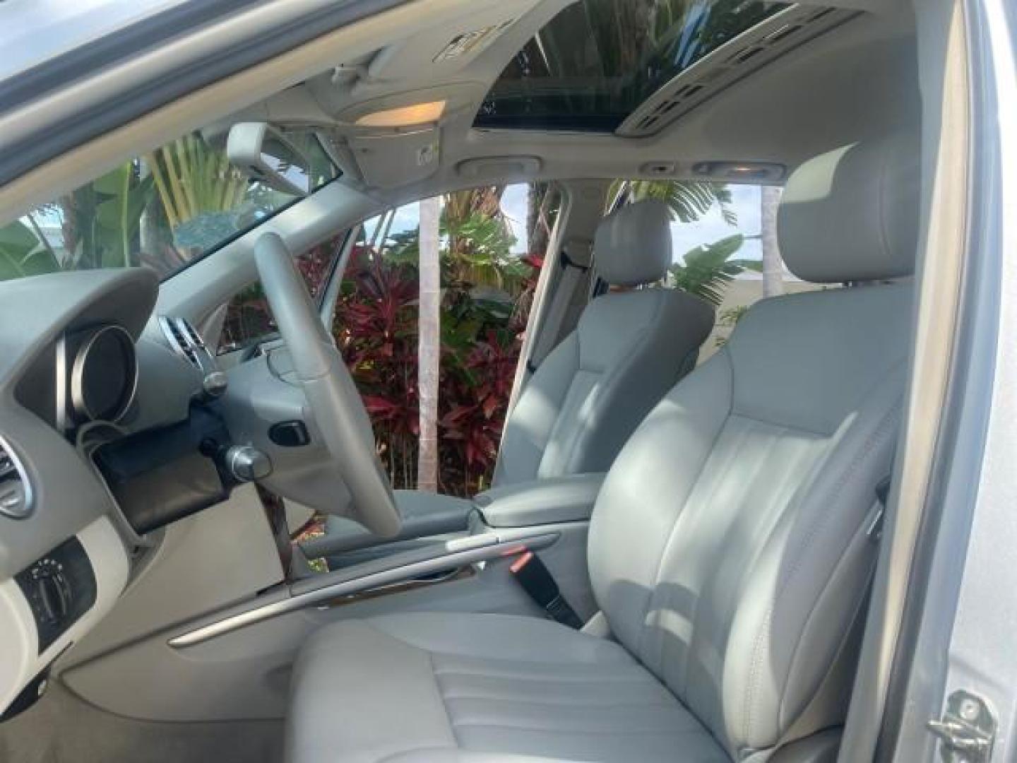 2008 Iridium Silver Metallic /Ash Mercedes-Benz M-Class 3.5L 1 OWNER LOW MILES 48,488 (4JGBB86E68A) with an 3.5L DOHC 24-Valve V6 Engine engine, Automatic transmission, located at 4701 North Dixie Hwy, Pompano Beach, FL, 33064, (954) 422-2889, 26.240938, -80.123474 - OUR WEBPAGE FLORIDACARS1.COM HAS OVER 100 PHOTOS AND FREE CARFAX LINK 2008 MERCEDES-BENZ M-CLASS ML 350 VIN: 4JGBB86E68A369175 4 J G B B 8 6 E 6 8 A 3 6 9 1 7 5 4 DOOR WAGON/SPORT UTILITY 3.5L V6 F DOHC 24V GASOLINE ALL WHEEL DRIVE Top Features 4WD/AWD Alloy Wheels Automated Cruise Control Front Sea - Photo#10