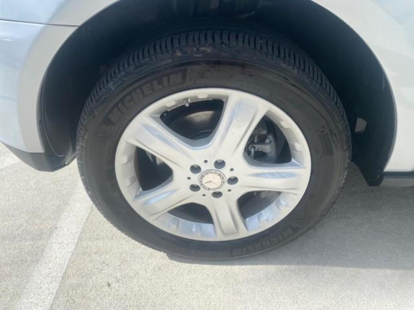 2008 Iridium Silver Metallic /Ash Mercedes-Benz M-Class 3.5L 1 OWNER LOW MILES 48,488 (4JGBB86E68A) with an 3.5L DOHC 24-Valve V6 Engine engine, Automatic transmission, located at 4701 North Dixie Hwy, Pompano Beach, FL, 33064, (954) 422-2889, 26.240938, -80.123474 - OUR WEBPAGE FLORIDACARS1.COM HAS OVER 100 PHOTOS AND FREE CARFAX LINK 2008 MERCEDES-BENZ M-CLASS ML 350 VIN: 4JGBB86E68A369175 4 J G B B 8 6 E 6 8 A 3 6 9 1 7 5 4 DOOR WAGON/SPORT UTILITY 3.5L V6 F DOHC 24V GASOLINE ALL WHEEL DRIVE Top Features 4WD/AWD Alloy Wheels Automated Cruise Control Front Sea - Photo#19