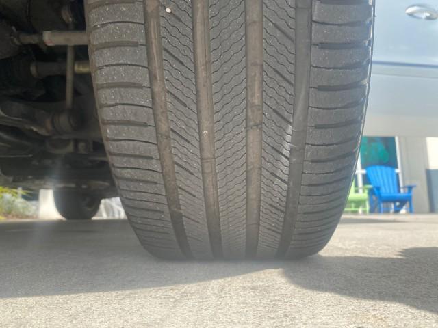 2008 Iridium Silver Metallic /Ash Mercedes-Benz M-Class 3.5L 1 OWNER LOW MILES 48,493 (4JGBB86E68A) with an 3.5L DOHC 24-Valve V6 Engine engine, Automatic transmission, located at 4701 North Dixie Hwy, Pompano Beach, FL, 33064, (954) 422-2889, 26.240938, -80.123474 - OUR WEBPAGE FLORIDACARS1.COM HAS OVER 100 PHOTOS AND FREE CARFAX LINK 2008 MERCEDES-BENZ M-CLASS ML 350 VIN: 4JGBB86E68A369175 4 J G B B 8 6 E 6 8 A 3 6 9 1 7 5 4 DOOR WAGON/SPORT UTILITY 3.5L V6 F DOHC 24V GASOLINE ALL WHEEL DRIVE Top Features 4WD/AWD Alloy Wheels Automated Cruise Control Front Sea - Photo#20