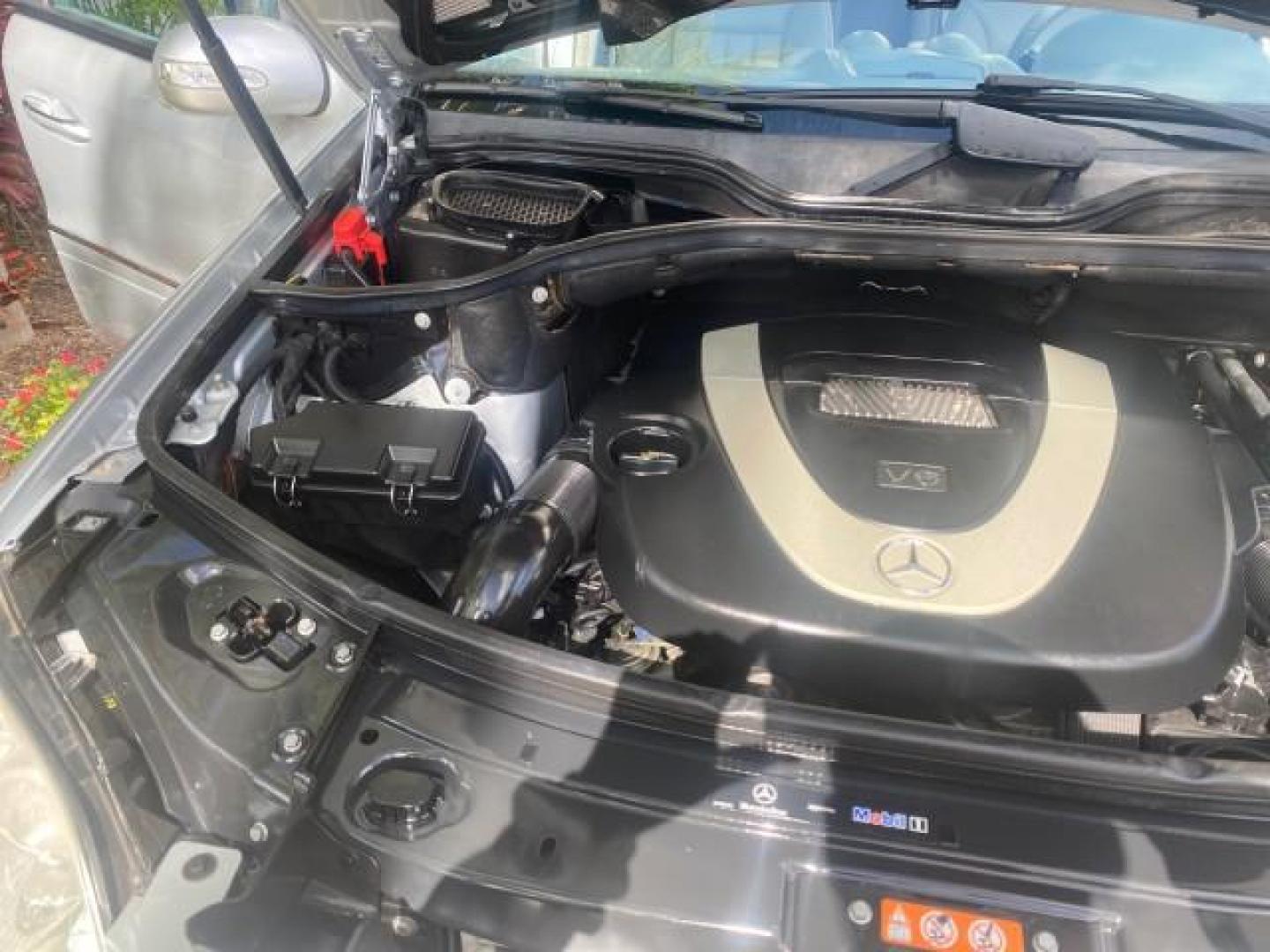 2008 Iridium Silver Metallic /Ash Mercedes-Benz M-Class 3.5L 1 OWNER LOW MILES 48,488 (4JGBB86E68A) with an 3.5L DOHC 24-Valve V6 Engine engine, Automatic transmission, located at 4701 North Dixie Hwy, Pompano Beach, FL, 33064, (954) 422-2889, 26.240938, -80.123474 - OUR WEBPAGE FLORIDACARS1.COM HAS OVER 100 PHOTOS AND FREE CARFAX LINK 2008 MERCEDES-BENZ M-CLASS ML 350 VIN: 4JGBB86E68A369175 4 J G B B 8 6 E 6 8 A 3 6 9 1 7 5 4 DOOR WAGON/SPORT UTILITY 3.5L V6 F DOHC 24V GASOLINE ALL WHEEL DRIVE Top Features 4WD/AWD Alloy Wheels Automated Cruise Control Front Sea - Photo#25