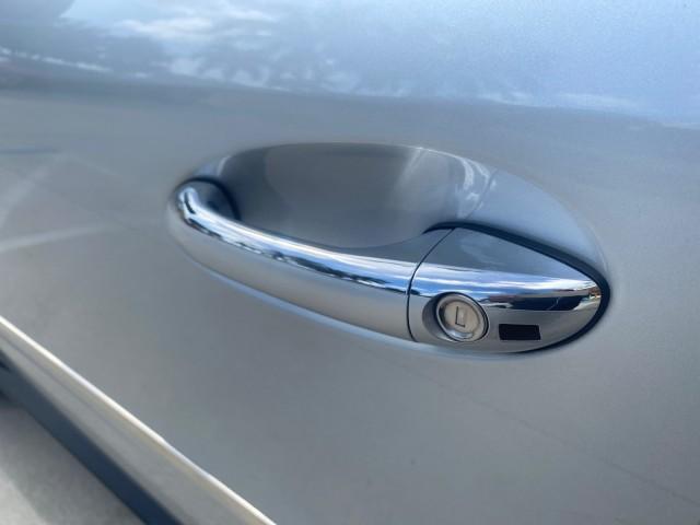 2008 Iridium Silver Metallic /Ash Mercedes-Benz M-Class 3.5L 1 OWNER LOW MILES 48,493 (4JGBB86E68A) with an 3.5L DOHC 24-Valve V6 Engine engine, Automatic transmission, located at 4701 North Dixie Hwy, Pompano Beach, FL, 33064, (954) 422-2889, 26.240938, -80.123474 - OUR WEBPAGE FLORIDACARS1.COM HAS OVER 100 PHOTOS AND FREE CARFAX LINK 2008 MERCEDES-BENZ M-CLASS ML 350 VIN: 4JGBB86E68A369175 4 J G B B 8 6 E 6 8 A 3 6 9 1 7 5 4 DOOR WAGON/SPORT UTILITY 3.5L V6 F DOHC 24V GASOLINE ALL WHEEL DRIVE Top Features 4WD/AWD Alloy Wheels Automated Cruise Control Front Sea - Photo#28