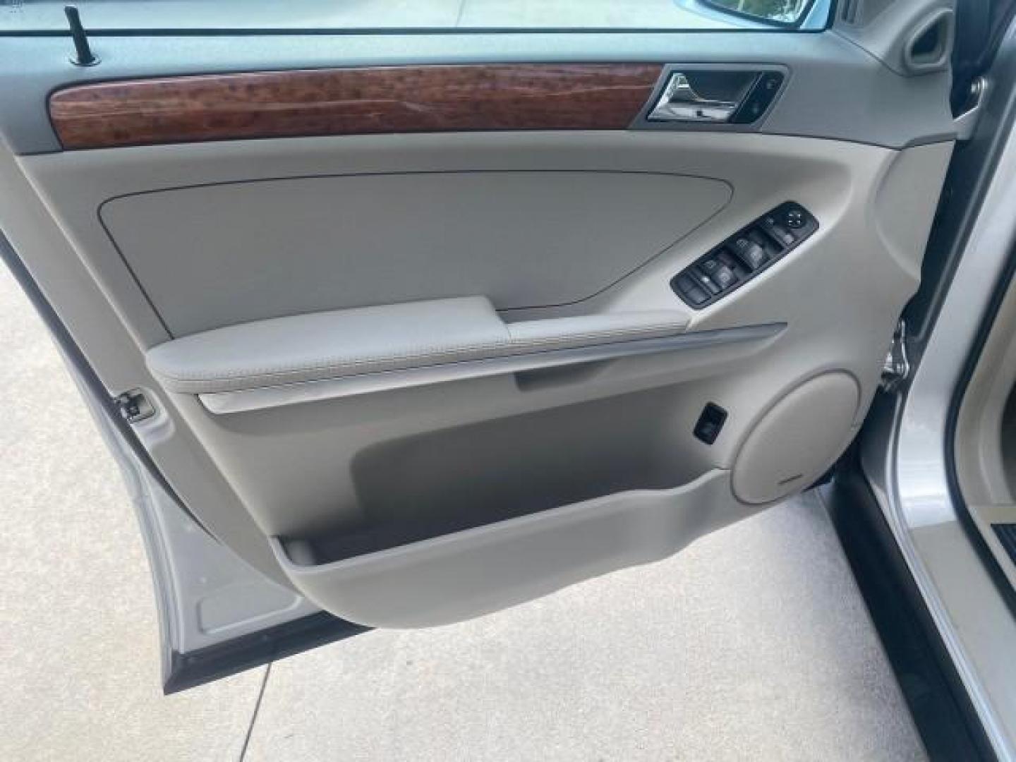 2008 Iridium Silver Metallic /Ash Mercedes-Benz M-Class 3.5L 1 OWNER LOW MILES 48,488 (4JGBB86E68A) with an 3.5L DOHC 24-Valve V6 Engine engine, Automatic transmission, located at 4701 North Dixie Hwy, Pompano Beach, FL, 33064, (954) 422-2889, 26.240938, -80.123474 - OUR WEBPAGE FLORIDACARS1.COM HAS OVER 100 PHOTOS AND FREE CARFAX LINK 2008 MERCEDES-BENZ M-CLASS ML 350 VIN: 4JGBB86E68A369175 4 J G B B 8 6 E 6 8 A 3 6 9 1 7 5 4 DOOR WAGON/SPORT UTILITY 3.5L V6 F DOHC 24V GASOLINE ALL WHEEL DRIVE Top Features 4WD/AWD Alloy Wheels Automated Cruise Control Front Sea - Photo#31