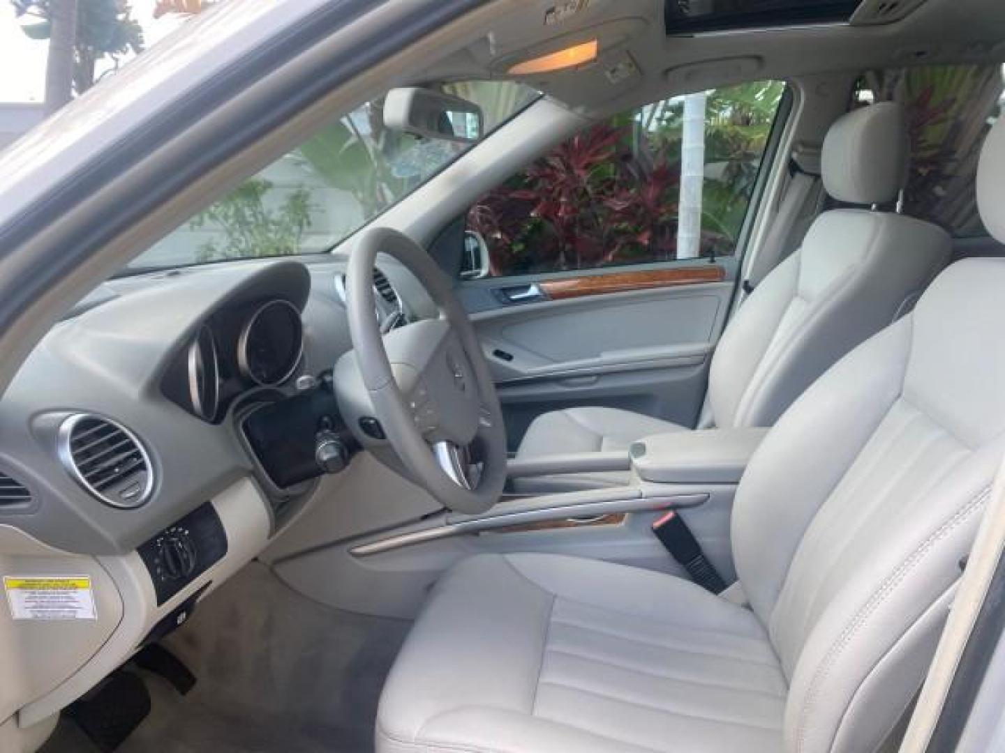 2008 Iridium Silver Metallic /Ash Mercedes-Benz M-Class 3.5L 1 OWNER LOW MILES 48,488 (4JGBB86E68A) with an 3.5L DOHC 24-Valve V6 Engine engine, Automatic transmission, located at 4701 North Dixie Hwy, Pompano Beach, FL, 33064, (954) 422-2889, 26.240938, -80.123474 - OUR WEBPAGE FLORIDACARS1.COM HAS OVER 100 PHOTOS AND FREE CARFAX LINK 2008 MERCEDES-BENZ M-CLASS ML 350 VIN: 4JGBB86E68A369175 4 J G B B 8 6 E 6 8 A 3 6 9 1 7 5 4 DOOR WAGON/SPORT UTILITY 3.5L V6 F DOHC 24V GASOLINE ALL WHEEL DRIVE Top Features 4WD/AWD Alloy Wheels Automated Cruise Control Front Sea - Photo#37