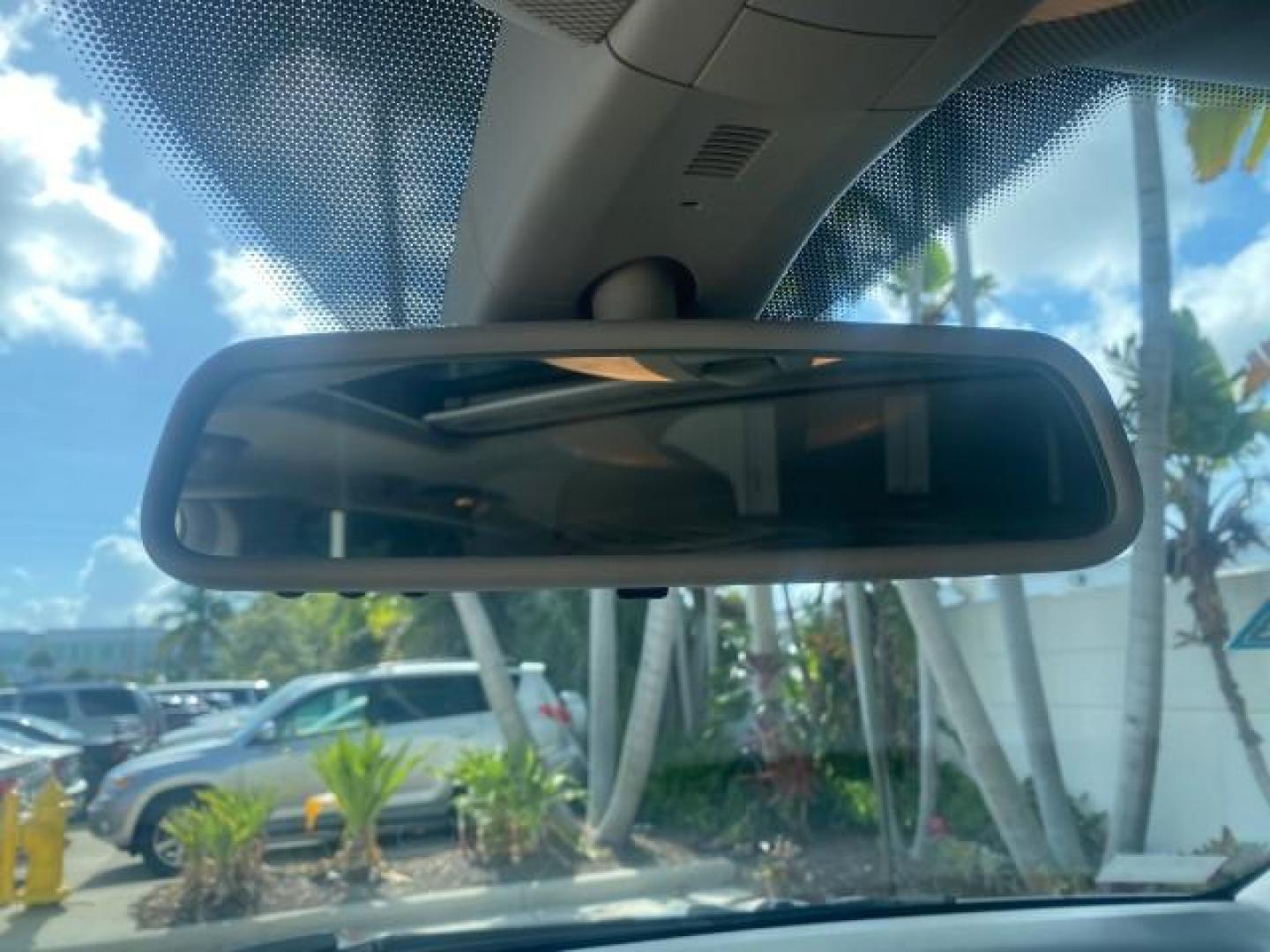 2008 Iridium Silver Metallic /Ash Mercedes-Benz M-Class 3.5L 1 OWNER LOW MILES 48,488 (4JGBB86E68A) with an 3.5L DOHC 24-Valve V6 Engine engine, Automatic transmission, located at 4701 North Dixie Hwy, Pompano Beach, FL, 33064, (954) 422-2889, 26.240938, -80.123474 - OUR WEBPAGE FLORIDACARS1.COM HAS OVER 100 PHOTOS AND FREE CARFAX LINK 2008 MERCEDES-BENZ M-CLASS ML 350 VIN: 4JGBB86E68A369175 4 J G B B 8 6 E 6 8 A 3 6 9 1 7 5 4 DOOR WAGON/SPORT UTILITY 3.5L V6 F DOHC 24V GASOLINE ALL WHEEL DRIVE Top Features 4WD/AWD Alloy Wheels Automated Cruise Control Front Sea - Photo#55