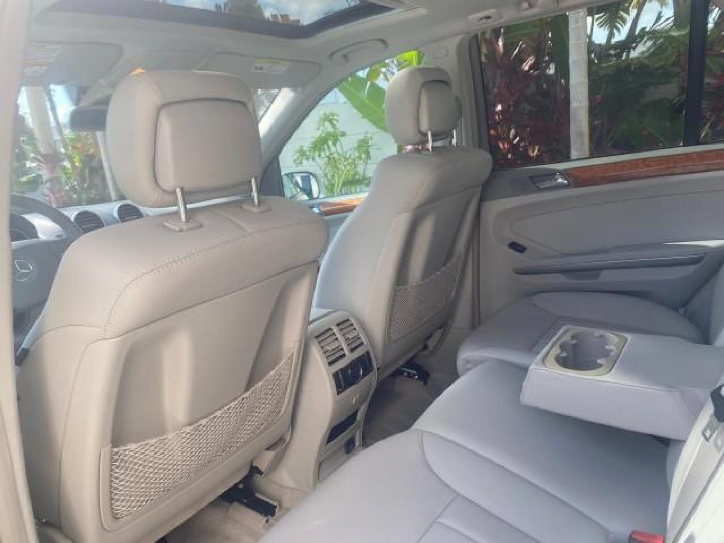 2008 Iridium Silver Metallic /Ash Mercedes-Benz M-Class 3.5L 1 OWNER LOW MILES 48,488 (4JGBB86E68A) with an 3.5L DOHC 24-Valve V6 Engine engine, Automatic transmission, located at 4701 North Dixie Hwy, Pompano Beach, FL, 33064, (954) 422-2889, 26.240938, -80.123474 - OUR WEBPAGE FLORIDACARS1.COM HAS OVER 100 PHOTOS AND FREE CARFAX LINK 2008 MERCEDES-BENZ M-CLASS ML 350 VIN: 4JGBB86E68A369175 4 J G B B 8 6 E 6 8 A 3 6 9 1 7 5 4 DOOR WAGON/SPORT UTILITY 3.5L V6 F DOHC 24V GASOLINE ALL WHEEL DRIVE Top Features 4WD/AWD Alloy Wheels Automated Cruise Control Front Sea - Photo#71