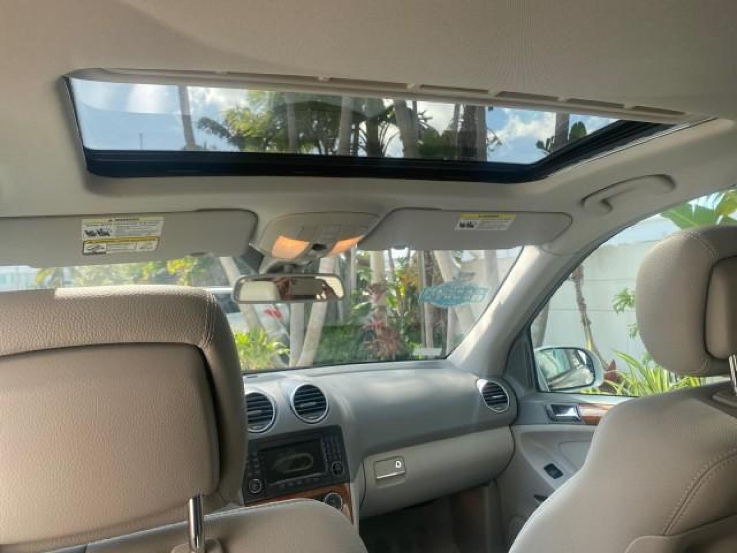 2008 Iridium Silver Metallic /Ash Mercedes-Benz M-Class 3.5L 1 OWNER LOW MILES 48,488 (4JGBB86E68A) with an 3.5L DOHC 24-Valve V6 Engine engine, Automatic transmission, located at 4701 North Dixie Hwy, Pompano Beach, FL, 33064, (954) 422-2889, 26.240938, -80.123474 - OUR WEBPAGE FLORIDACARS1.COM HAS OVER 100 PHOTOS AND FREE CARFAX LINK 2008 MERCEDES-BENZ M-CLASS ML 350 VIN: 4JGBB86E68A369175 4 J G B B 8 6 E 6 8 A 3 6 9 1 7 5 4 DOOR WAGON/SPORT UTILITY 3.5L V6 F DOHC 24V GASOLINE ALL WHEEL DRIVE Top Features 4WD/AWD Alloy Wheels Automated Cruise Control Front Sea - Photo#72