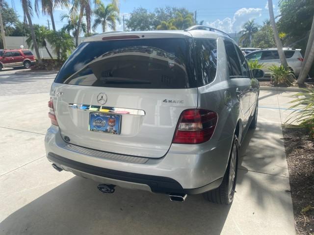 2008 Iridium Silver Metallic /Ash Mercedes-Benz M-Class 3.5L 1 OWNER LOW MILES 48,493 (4JGBB86E68A) with an 3.5L DOHC 24-Valve V6 Engine engine, Automatic transmission, located at 4701 North Dixie Hwy, Pompano Beach, FL, 33064, (954) 422-2889, 26.240938, -80.123474 - OUR WEBPAGE FLORIDACARS1.COM HAS OVER 100 PHOTOS AND FREE CARFAX LINK 2008 MERCEDES-BENZ M-CLASS ML 350 VIN: 4JGBB86E68A369175 4 J G B B 8 6 E 6 8 A 3 6 9 1 7 5 4 DOOR WAGON/SPORT UTILITY 3.5L V6 F DOHC 24V GASOLINE ALL WHEEL DRIVE Top Features 4WD/AWD Alloy Wheels Automated Cruise Control Front Sea - Photo#82