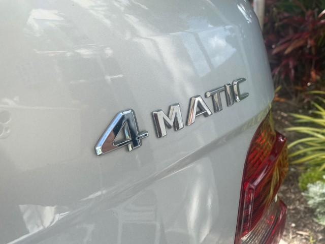 2008 Iridium Silver Metallic /Ash Mercedes-Benz M-Class 3.5L 1 OWNER LOW MILES 48,493 (4JGBB86E68A) with an 3.5L DOHC 24-Valve V6 Engine engine, Automatic transmission, located at 4701 North Dixie Hwy, Pompano Beach, FL, 33064, (954) 422-2889, 26.240938, -80.123474 - OUR WEBPAGE FLORIDACARS1.COM HAS OVER 100 PHOTOS AND FREE CARFAX LINK 2008 MERCEDES-BENZ M-CLASS ML 350 VIN: 4JGBB86E68A369175 4 J G B B 8 6 E 6 8 A 3 6 9 1 7 5 4 DOOR WAGON/SPORT UTILITY 3.5L V6 F DOHC 24V GASOLINE ALL WHEEL DRIVE Top Features 4WD/AWD Alloy Wheels Automated Cruise Control Front Sea - Photo#84