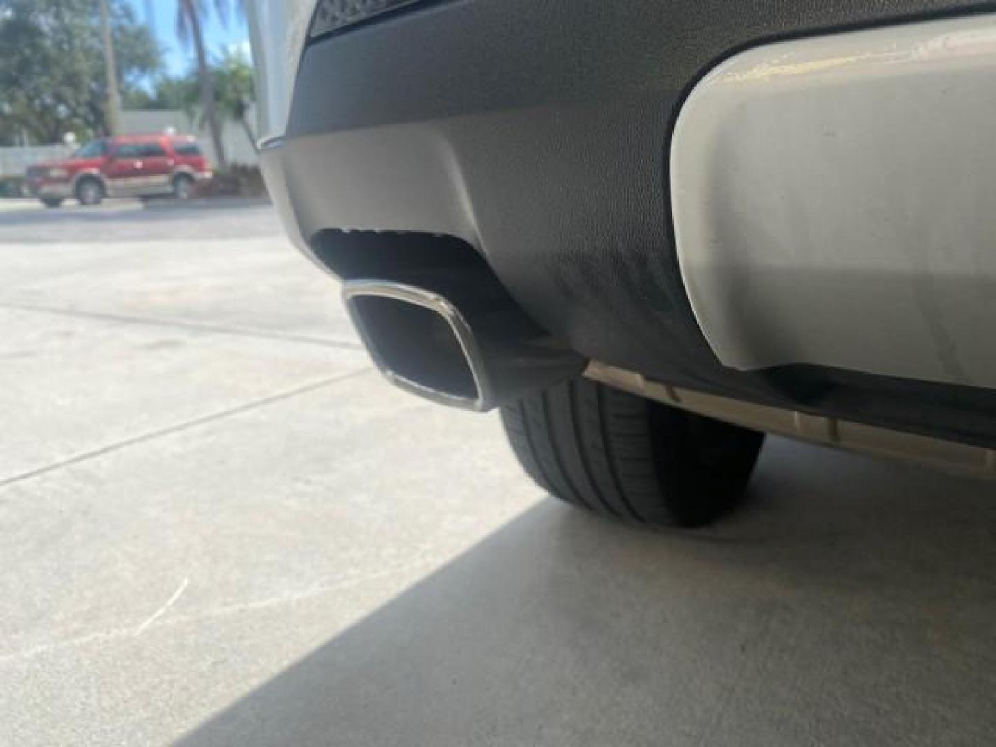2008 Iridium Silver Metallic /Ash Mercedes-Benz M-Class 3.5L 1 OWNER LOW MILES 48,488 (4JGBB86E68A) with an 3.5L DOHC 24-Valve V6 Engine engine, Automatic transmission, located at 4701 North Dixie Hwy, Pompano Beach, FL, 33064, (954) 422-2889, 26.240938, -80.123474 - OUR WEBPAGE FLORIDACARS1.COM HAS OVER 100 PHOTOS AND FREE CARFAX LINK 2008 MERCEDES-BENZ M-CLASS ML 350 VIN: 4JGBB86E68A369175 4 J G B B 8 6 E 6 8 A 3 6 9 1 7 5 4 DOOR WAGON/SPORT UTILITY 3.5L V6 F DOHC 24V GASOLINE ALL WHEEL DRIVE Top Features 4WD/AWD Alloy Wheels Automated Cruise Control Front Sea - Photo#85