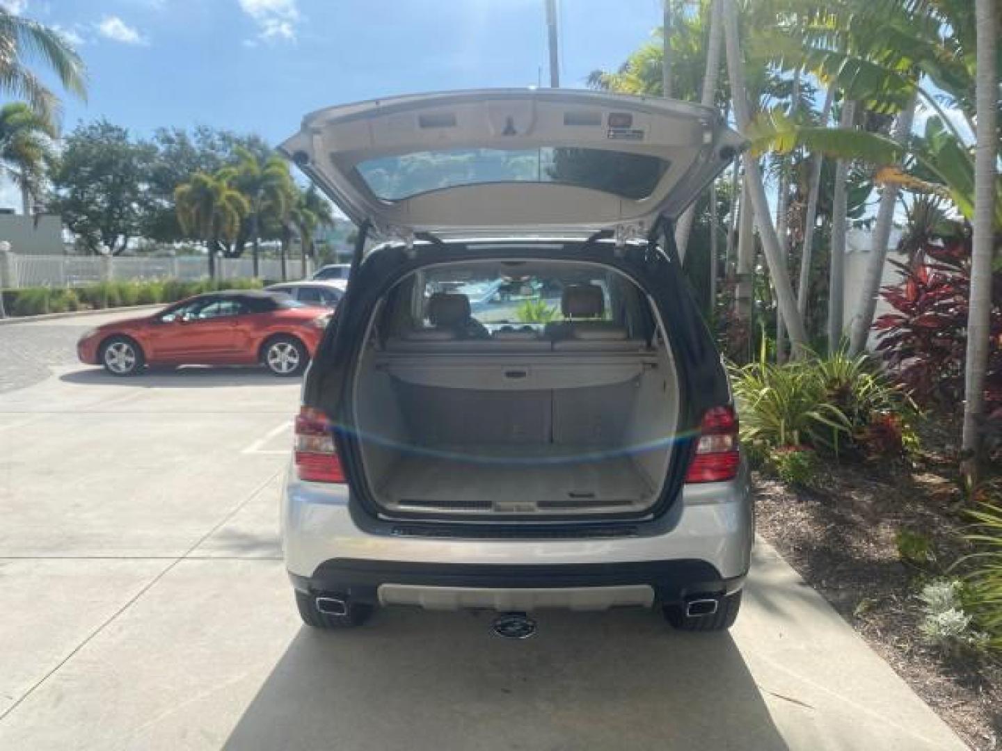 2008 Iridium Silver Metallic /Ash Mercedes-Benz M-Class 3.5L 1 OWNER LOW MILES 48,488 (4JGBB86E68A) with an 3.5L DOHC 24-Valve V6 Engine engine, Automatic transmission, located at 4701 North Dixie Hwy, Pompano Beach, FL, 33064, (954) 422-2889, 26.240938, -80.123474 - OUR WEBPAGE FLORIDACARS1.COM HAS OVER 100 PHOTOS AND FREE CARFAX LINK 2008 MERCEDES-BENZ M-CLASS ML 350 VIN: 4JGBB86E68A369175 4 J G B B 8 6 E 6 8 A 3 6 9 1 7 5 4 DOOR WAGON/SPORT UTILITY 3.5L V6 F DOHC 24V GASOLINE ALL WHEEL DRIVE Top Features 4WD/AWD Alloy Wheels Automated Cruise Control Front Sea - Photo#88