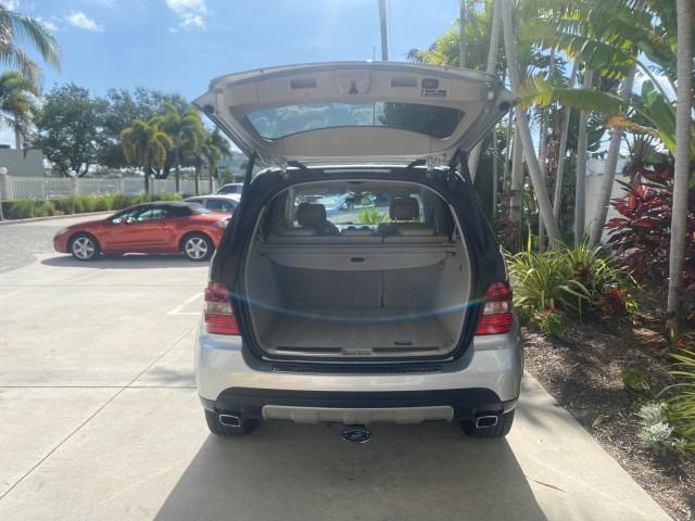 2008 Iridium Silver Metallic /Ash Mercedes-Benz M-Class 3.5L 1 OWNER LOW MILES 48,493 (4JGBB86E68A) with an 3.5L DOHC 24-Valve V6 Engine engine, Automatic transmission, located at 4701 North Dixie Hwy, Pompano Beach, FL, 33064, (954) 422-2889, 26.240938, -80.123474 - OUR WEBPAGE FLORIDACARS1.COM HAS OVER 100 PHOTOS AND FREE CARFAX LINK 2008 MERCEDES-BENZ M-CLASS ML 350 VIN: 4JGBB86E68A369175 4 J G B B 8 6 E 6 8 A 3 6 9 1 7 5 4 DOOR WAGON/SPORT UTILITY 3.5L V6 F DOHC 24V GASOLINE ALL WHEEL DRIVE Top Features 4WD/AWD Alloy Wheels Automated Cruise Control Front Sea - Photo#88