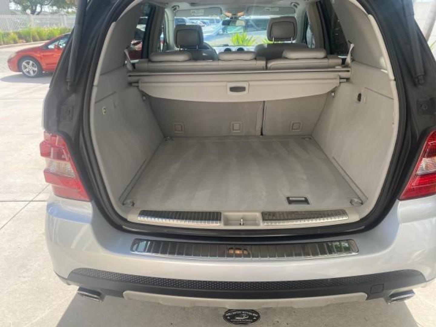 2008 Iridium Silver Metallic /Ash Mercedes-Benz M-Class 3.5L 1 OWNER LOW MILES 48,488 (4JGBB86E68A) with an 3.5L DOHC 24-Valve V6 Engine engine, Automatic transmission, located at 4701 North Dixie Hwy, Pompano Beach, FL, 33064, (954) 422-2889, 26.240938, -80.123474 - OUR WEBPAGE FLORIDACARS1.COM HAS OVER 100 PHOTOS AND FREE CARFAX LINK 2008 MERCEDES-BENZ M-CLASS ML 350 VIN: 4JGBB86E68A369175 4 J G B B 8 6 E 6 8 A 3 6 9 1 7 5 4 DOOR WAGON/SPORT UTILITY 3.5L V6 F DOHC 24V GASOLINE ALL WHEEL DRIVE Top Features 4WD/AWD Alloy Wheels Automated Cruise Control Front Sea - Photo#89