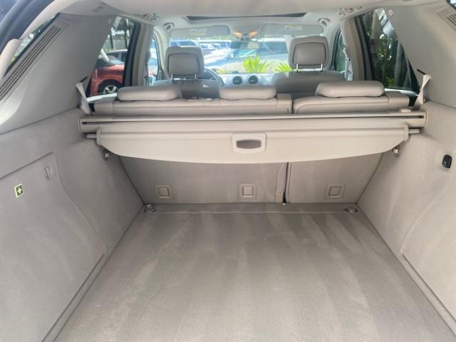 2008 Iridium Silver Metallic /Ash Mercedes-Benz M-Class 3.5L 1 OWNER LOW MILES 48,493 (4JGBB86E68A) with an 3.5L DOHC 24-Valve V6 Engine engine, Automatic transmission, located at 4701 North Dixie Hwy, Pompano Beach, FL, 33064, (954) 422-2889, 26.240938, -80.123474 - OUR WEBPAGE FLORIDACARS1.COM HAS OVER 100 PHOTOS AND FREE CARFAX LINK 2008 MERCEDES-BENZ M-CLASS ML 350 VIN: 4JGBB86E68A369175 4 J G B B 8 6 E 6 8 A 3 6 9 1 7 5 4 DOOR WAGON/SPORT UTILITY 3.5L V6 F DOHC 24V GASOLINE ALL WHEEL DRIVE Top Features 4WD/AWD Alloy Wheels Automated Cruise Control Front Sea - Photo#90