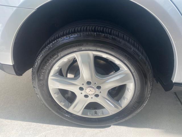 2008 Iridium Silver Metallic /Ash Mercedes-Benz M-Class 3.5L 1 OWNER LOW MILES 48,493 (4JGBB86E68A) with an 3.5L DOHC 24-Valve V6 Engine engine, Automatic transmission, located at 4701 North Dixie Hwy, Pompano Beach, FL, 33064, (954) 422-2889, 26.240938, -80.123474 - OUR WEBPAGE FLORIDACARS1.COM HAS OVER 100 PHOTOS AND FREE CARFAX LINK 2008 MERCEDES-BENZ M-CLASS ML 350 VIN: 4JGBB86E68A369175 4 J G B B 8 6 E 6 8 A 3 6 9 1 7 5 4 DOOR WAGON/SPORT UTILITY 3.5L V6 F DOHC 24V GASOLINE ALL WHEEL DRIVE Top Features 4WD/AWD Alloy Wheels Automated Cruise Control Front Sea - Photo#94