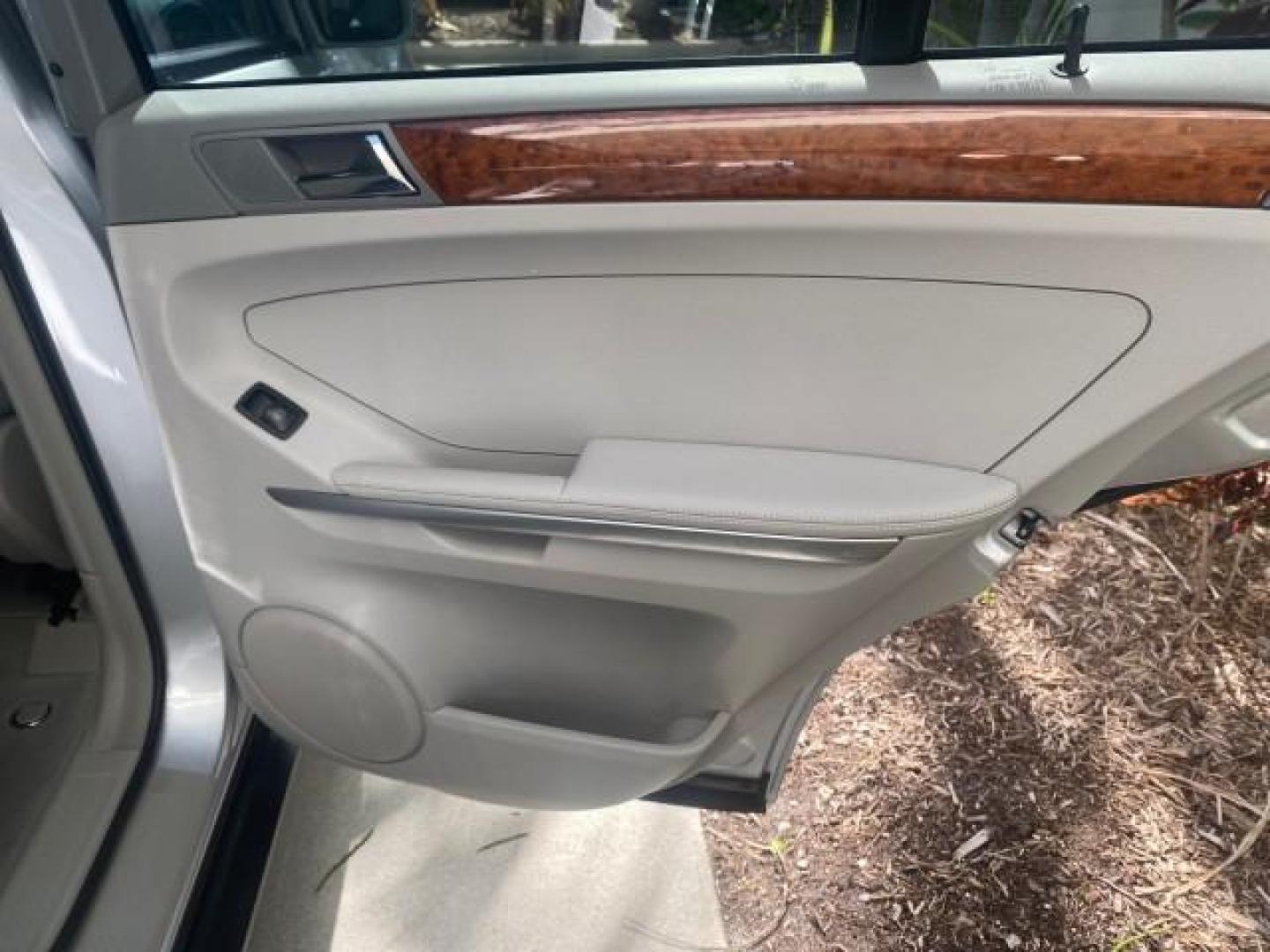 2008 Iridium Silver Metallic /Ash Mercedes-Benz M-Class 3.5L 1 OWNER LOW MILES 48,488 (4JGBB86E68A) with an 3.5L DOHC 24-Valve V6 Engine engine, Automatic transmission, located at 4701 North Dixie Hwy, Pompano Beach, FL, 33064, (954) 422-2889, 26.240938, -80.123474 - OUR WEBPAGE FLORIDACARS1.COM HAS OVER 100 PHOTOS AND FREE CARFAX LINK 2008 MERCEDES-BENZ M-CLASS ML 350 VIN: 4JGBB86E68A369175 4 J G B B 8 6 E 6 8 A 3 6 9 1 7 5 4 DOOR WAGON/SPORT UTILITY 3.5L V6 F DOHC 24V GASOLINE ALL WHEEL DRIVE Top Features 4WD/AWD Alloy Wheels Automated Cruise Control Front Sea - Photo#98