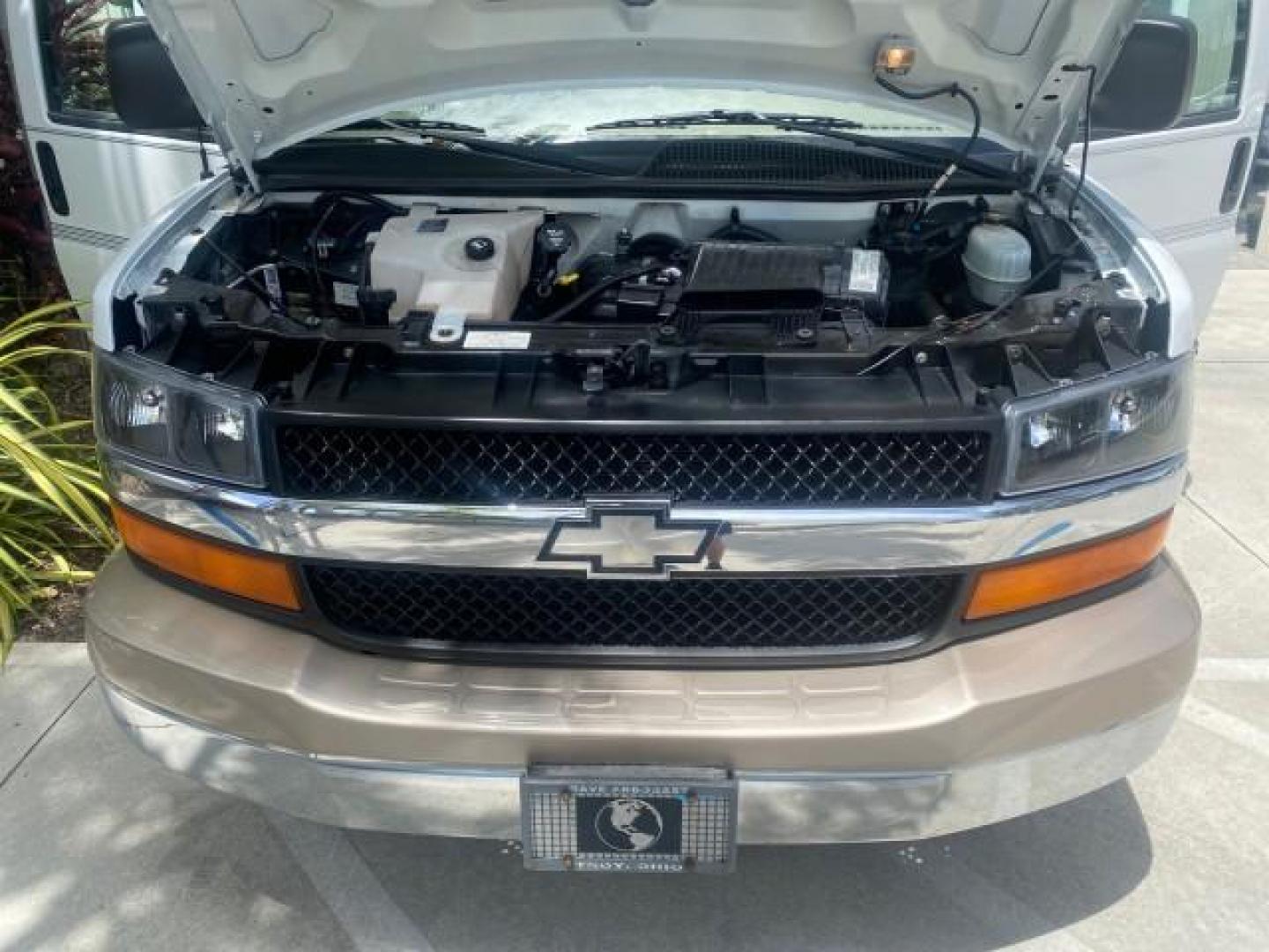 2003 Summit White /Medium Pewter Chevrolet Express HI TOP CONVERSION EXPLOR LOW MILES 55,452 (1GBFG15T331) with an 5.3L Vortec 5300 V8 SFI Engine engine, Automatic transmission, located at 4701 North Dixie Hwy, Pompano Beach, FL, 33064, (954) 422-2889, 26.240938, -80.123474 - OUR WEBPAGE FLORIDACARS1.COM HAS OVER 100 PHOTOS AND FREE CARFAX LINK OVER $ 90,000 NEW 2003 CHEVROLET EXPRESS G1500 LIMITED EXPLORER HI TOP CONVERSION VIN: 1GBFG15T331235672 1 G B F G 1 5 T 3 3 1 2 3 5 6 7 2 VAN 5.3L V8 F OHV GASOLINE REAR WHEEL DRIVE Top Features Alloy Wheels Conversion Van Fold-A - Photo#17